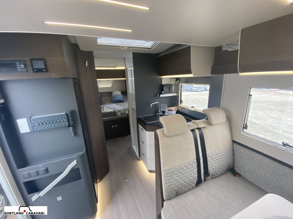 Adria matrix 670 sc - Adria