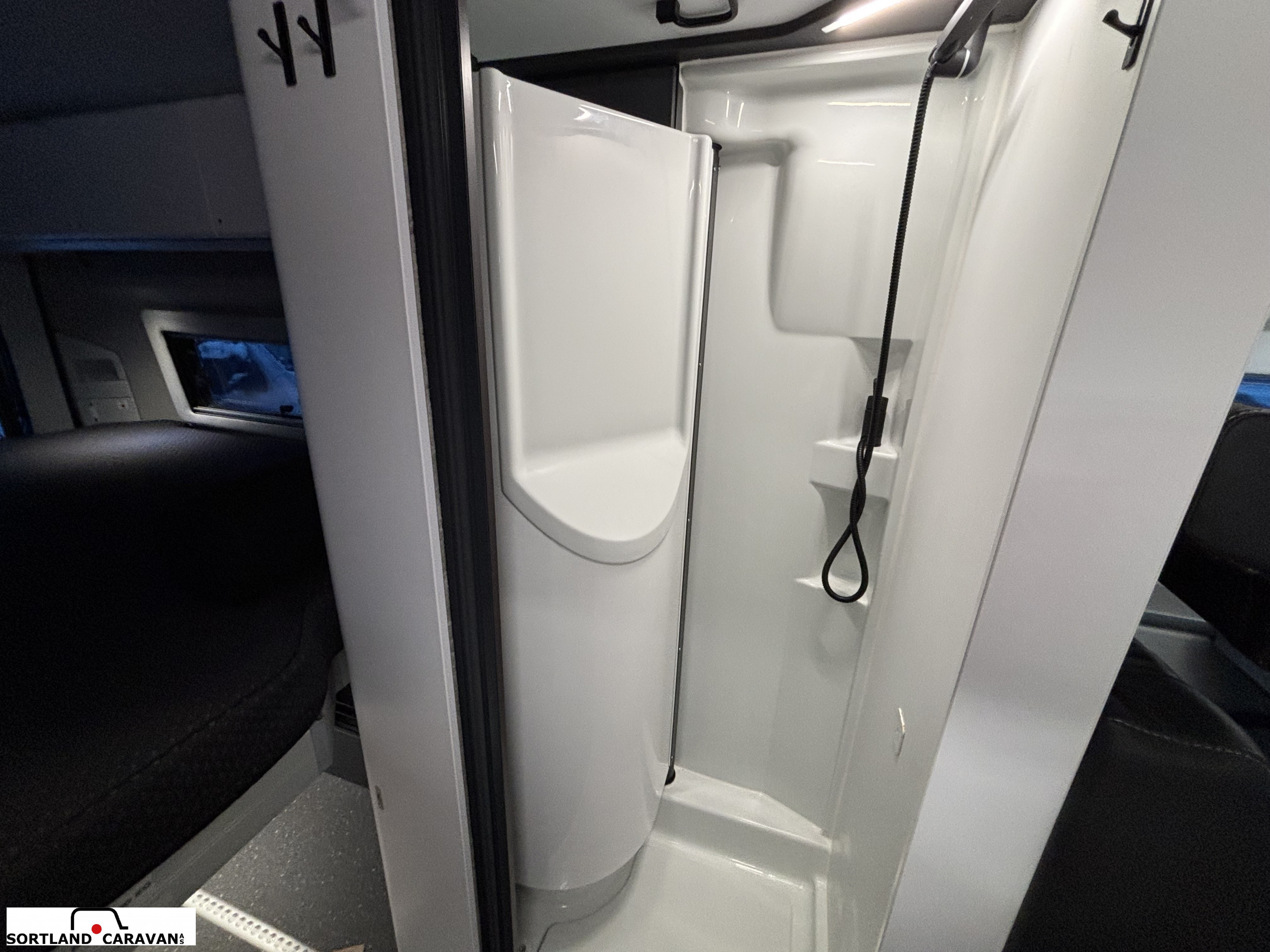 Adria Twin Supreme 640 SGX Adria mai kampanje! - Adria