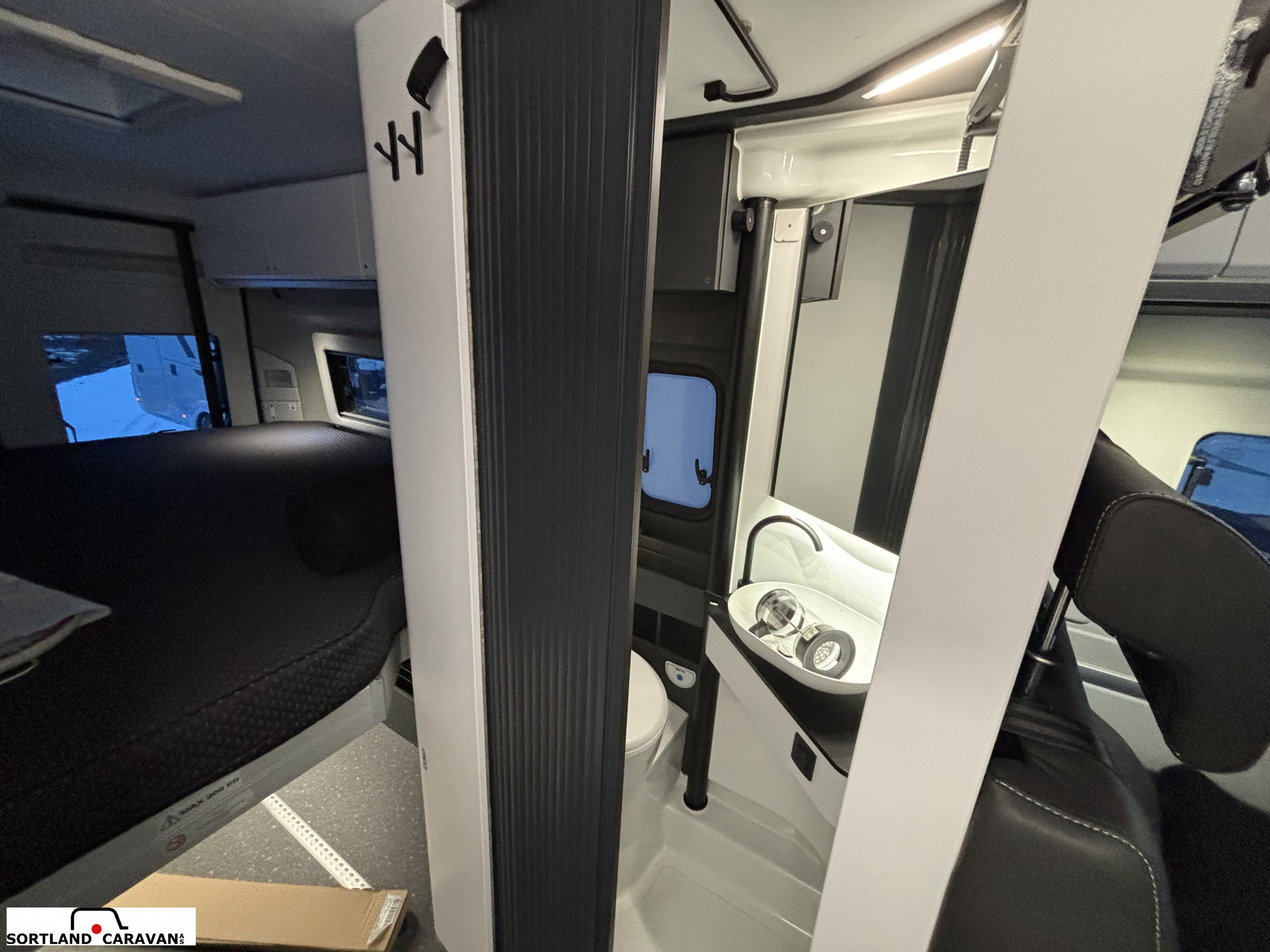 Adria Twin Supreme 640 SGX Adria mai kampanje! - Adria