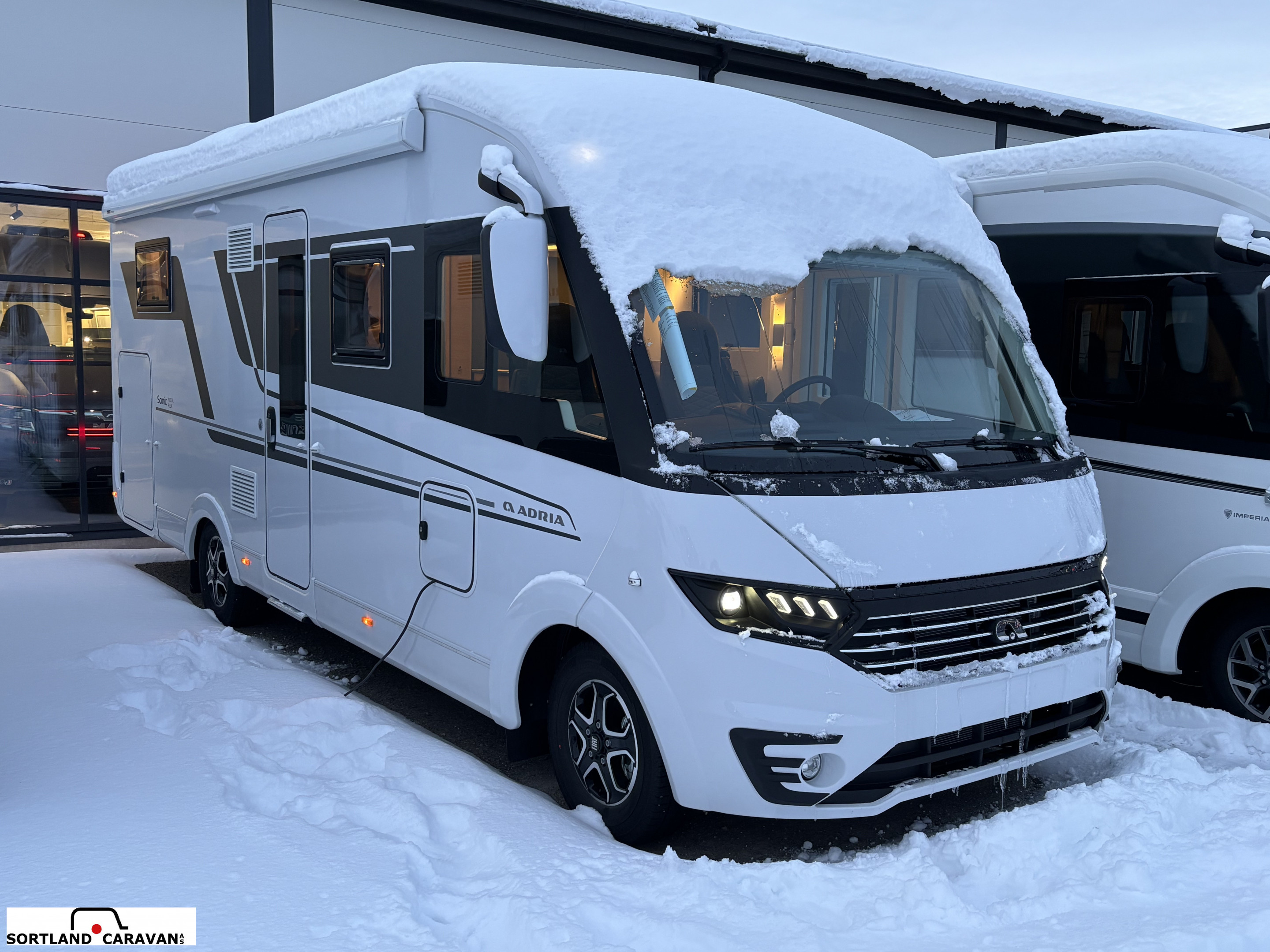 Adria SONIC 700 DL Adria mai kampanje! - Adria