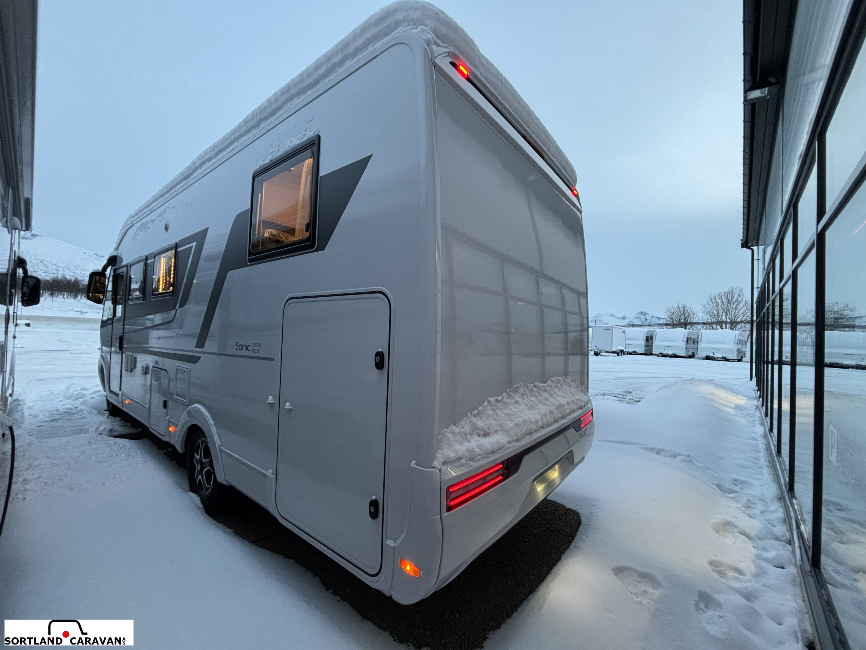 Adria SONIC 700 DL Adria mai kampanje! - Adria