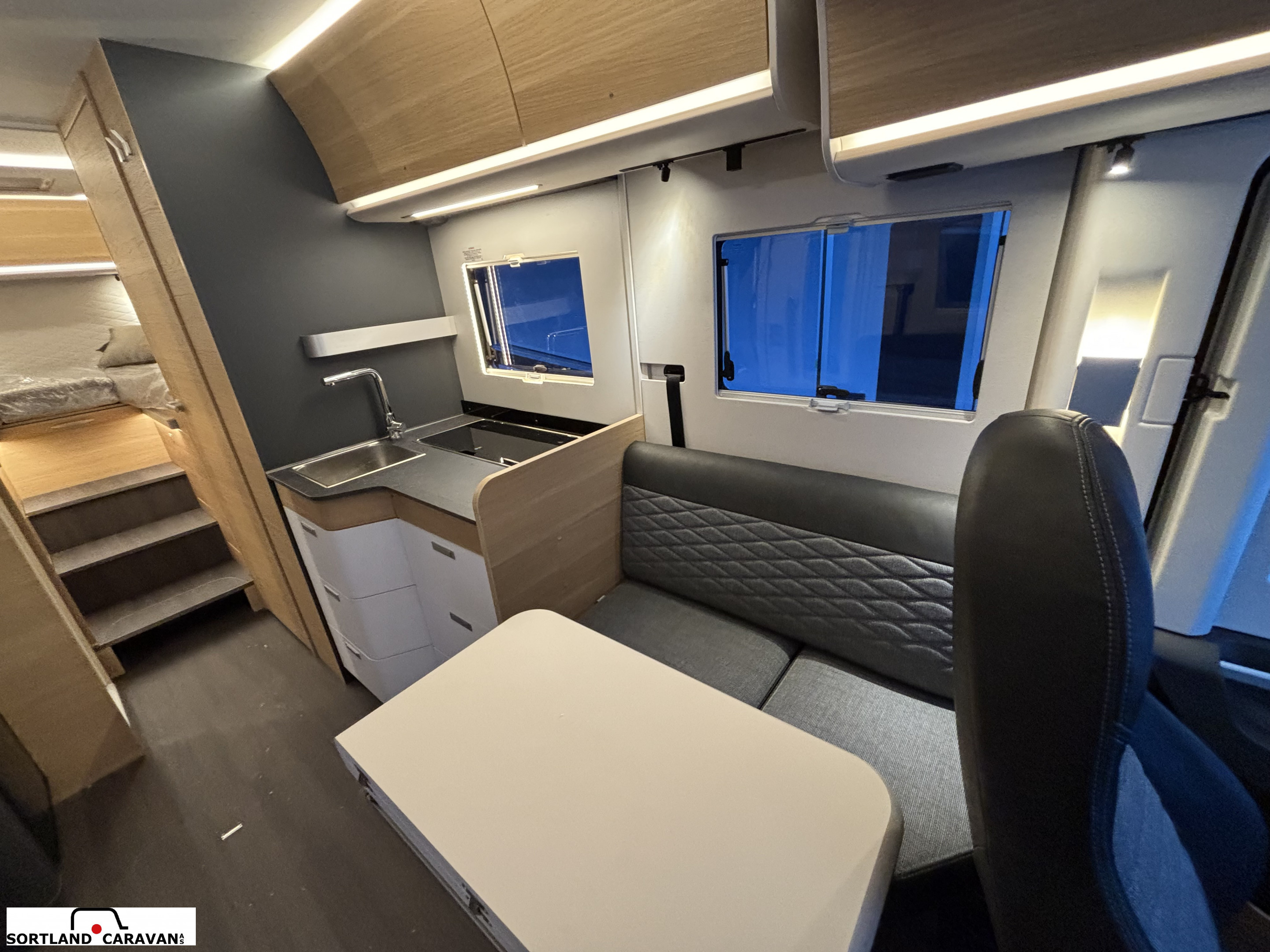 Adria SONIC 700 DL Adria mai kampanje! - Adria