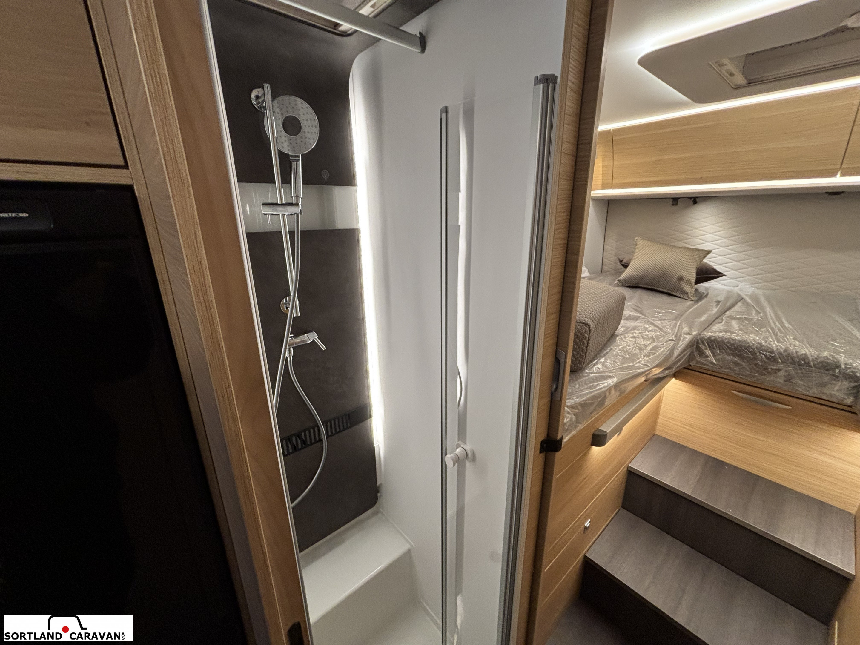 Adria SONIC 700 DL Adria mai kampanje! - Adria