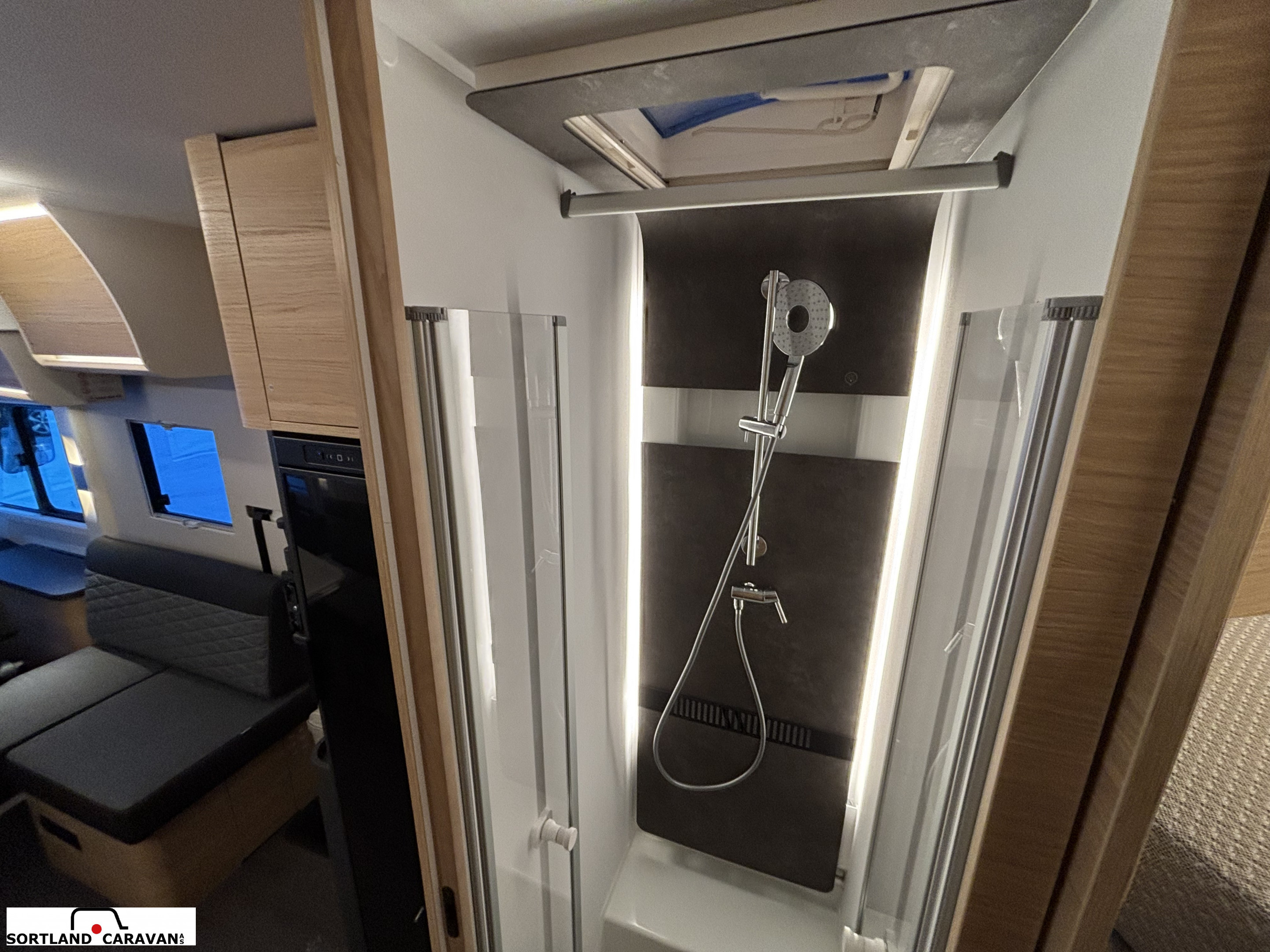 Adria SONIC 700 DL Adria mai kampanje! - Adria