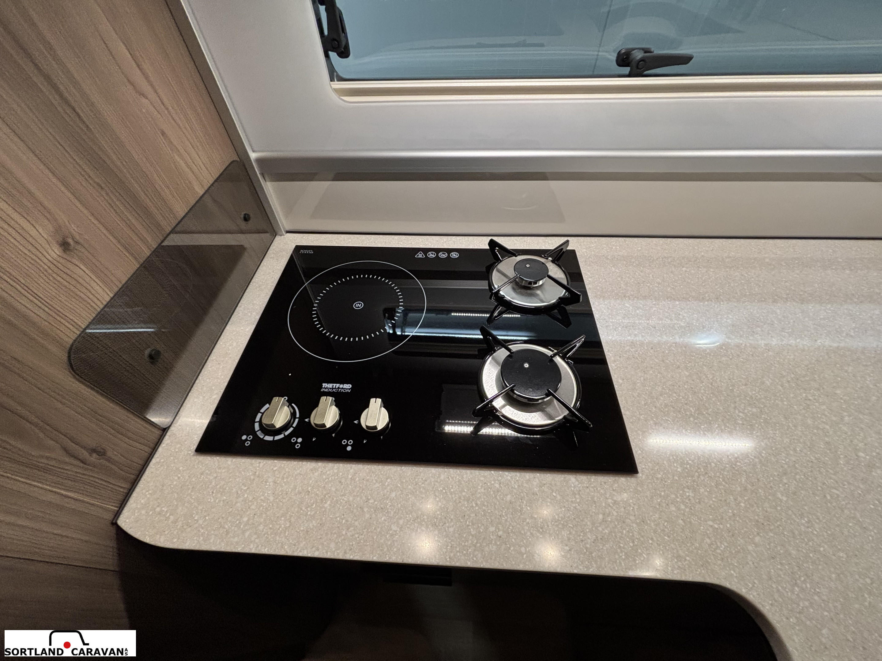 KABE TM Imperial i 860 LQB - KABE