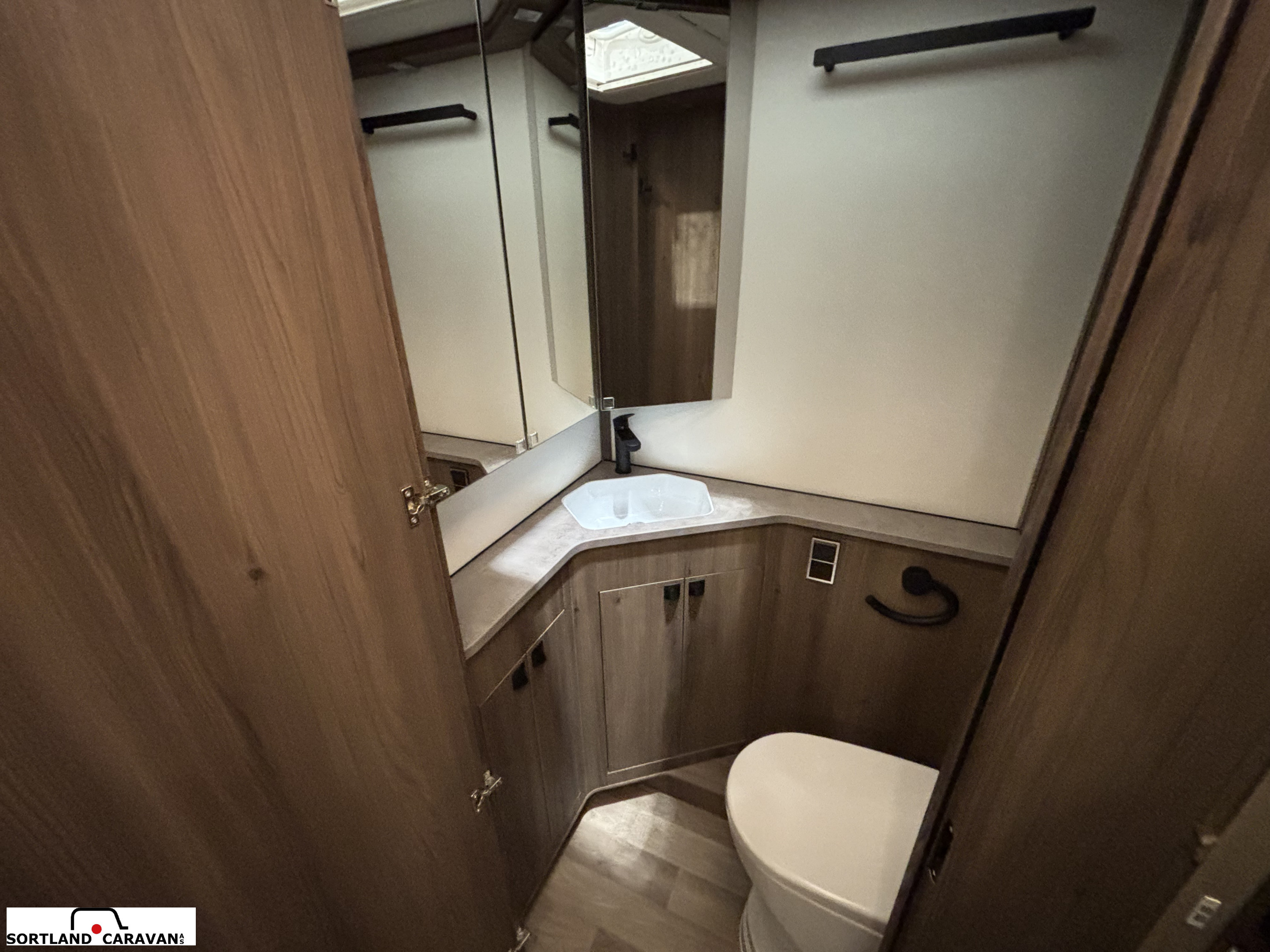 KABE TM Imperial i 860 LQB - KABE