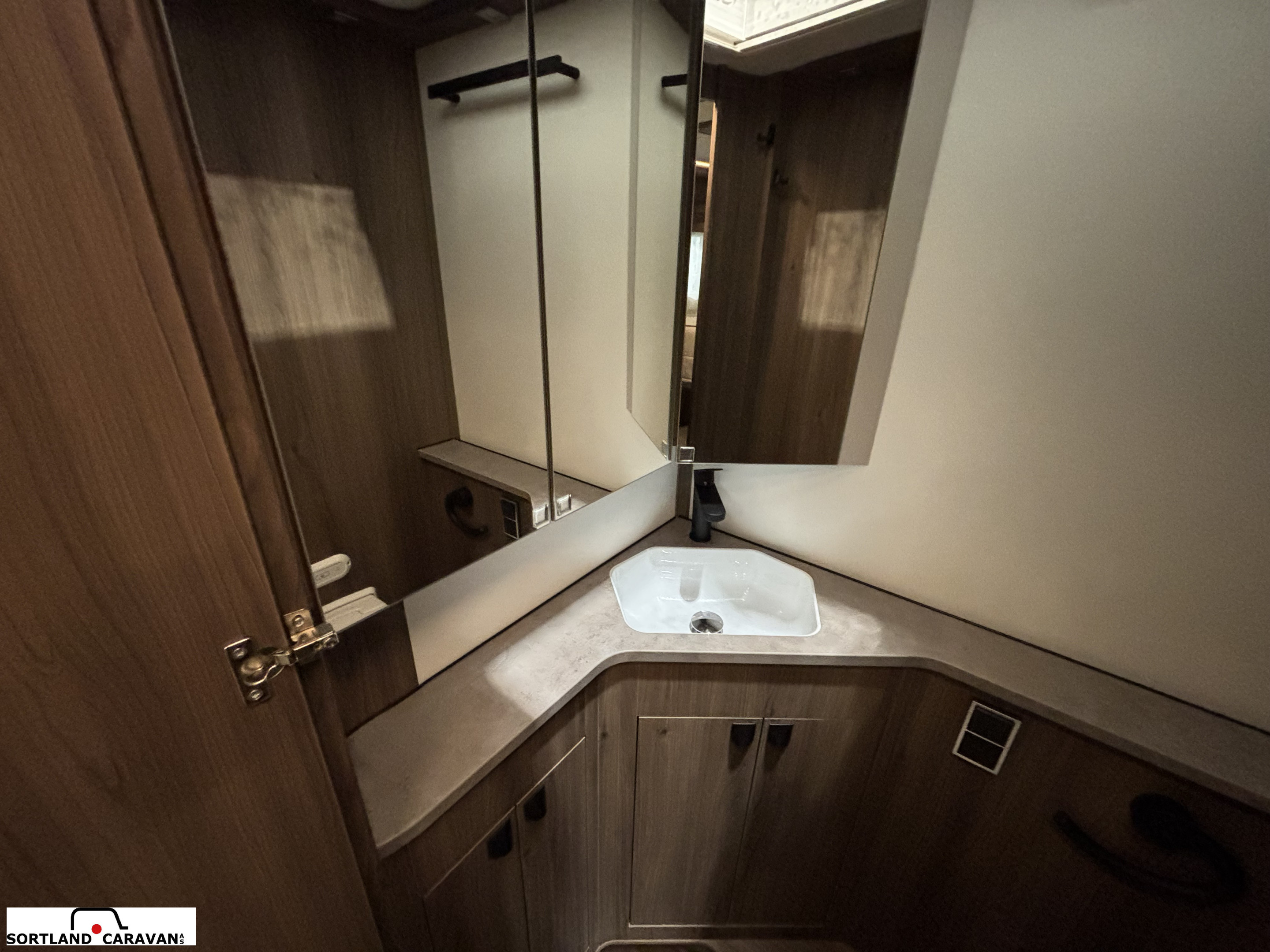 KABE TM Imperial i 860 LQB - KABE