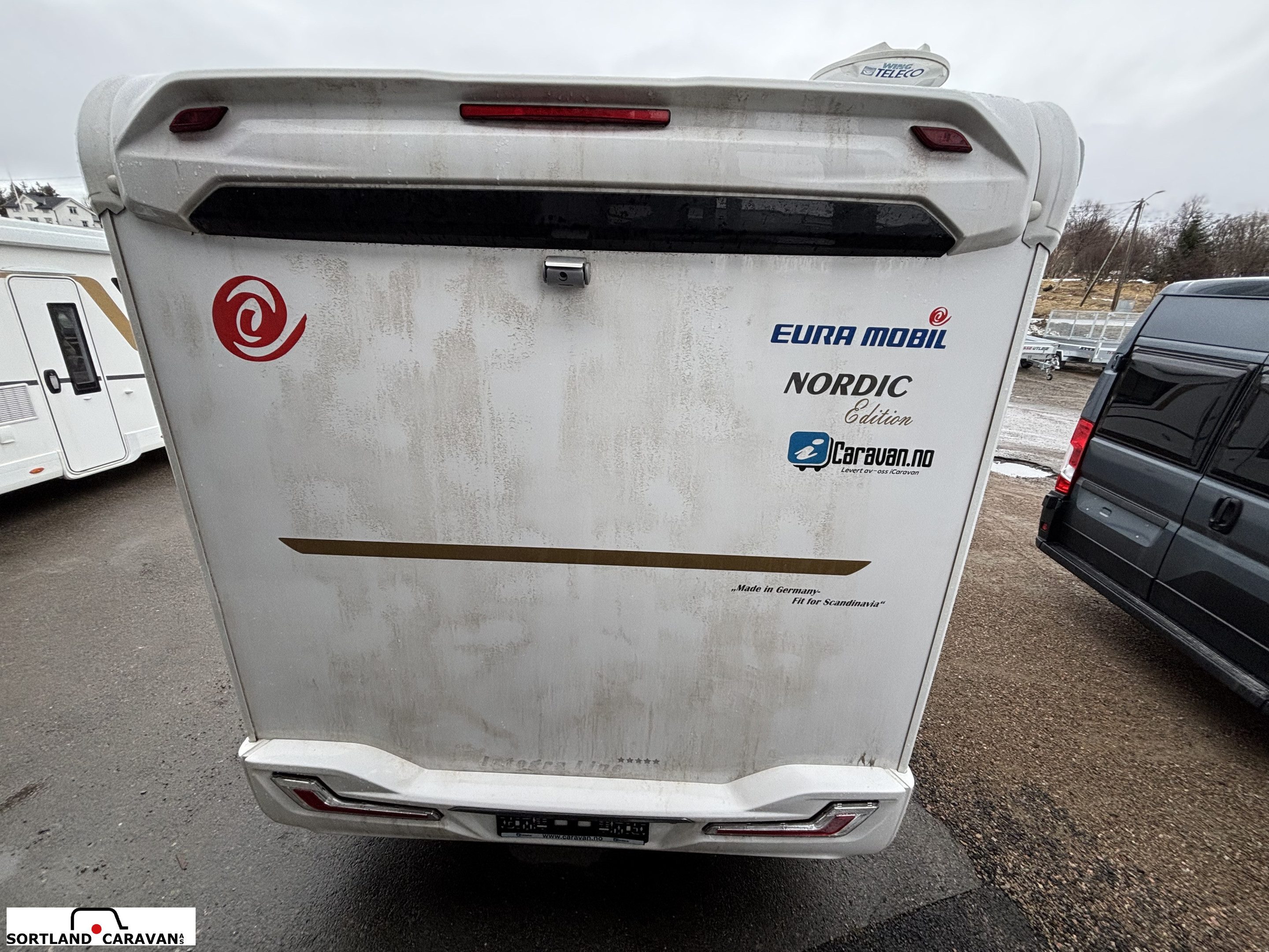 Eura Mobil IL 720 QF m/ hydrauliske støtteben - Eura Mobil