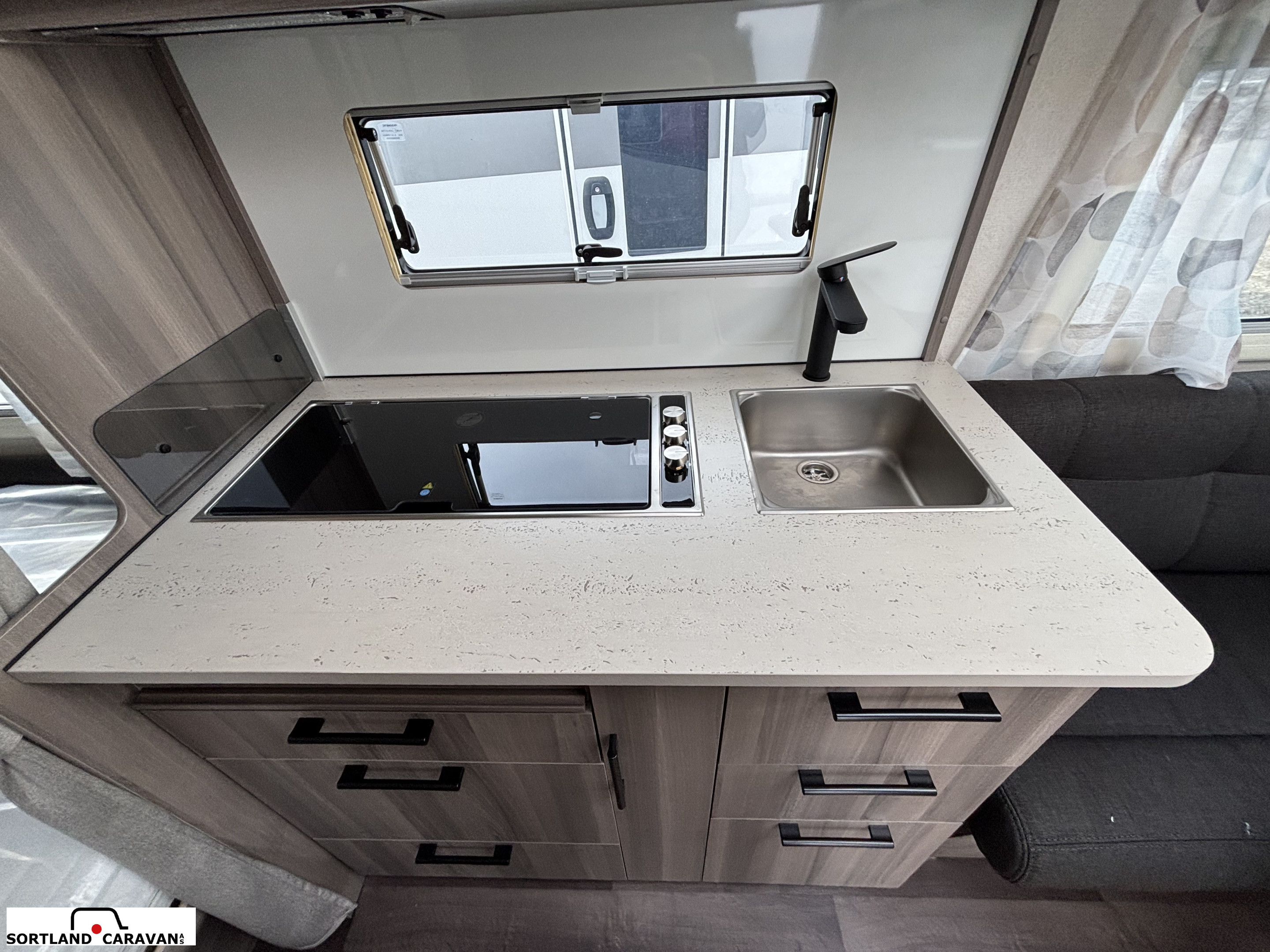KABE ESTATE 470 XL - KABE