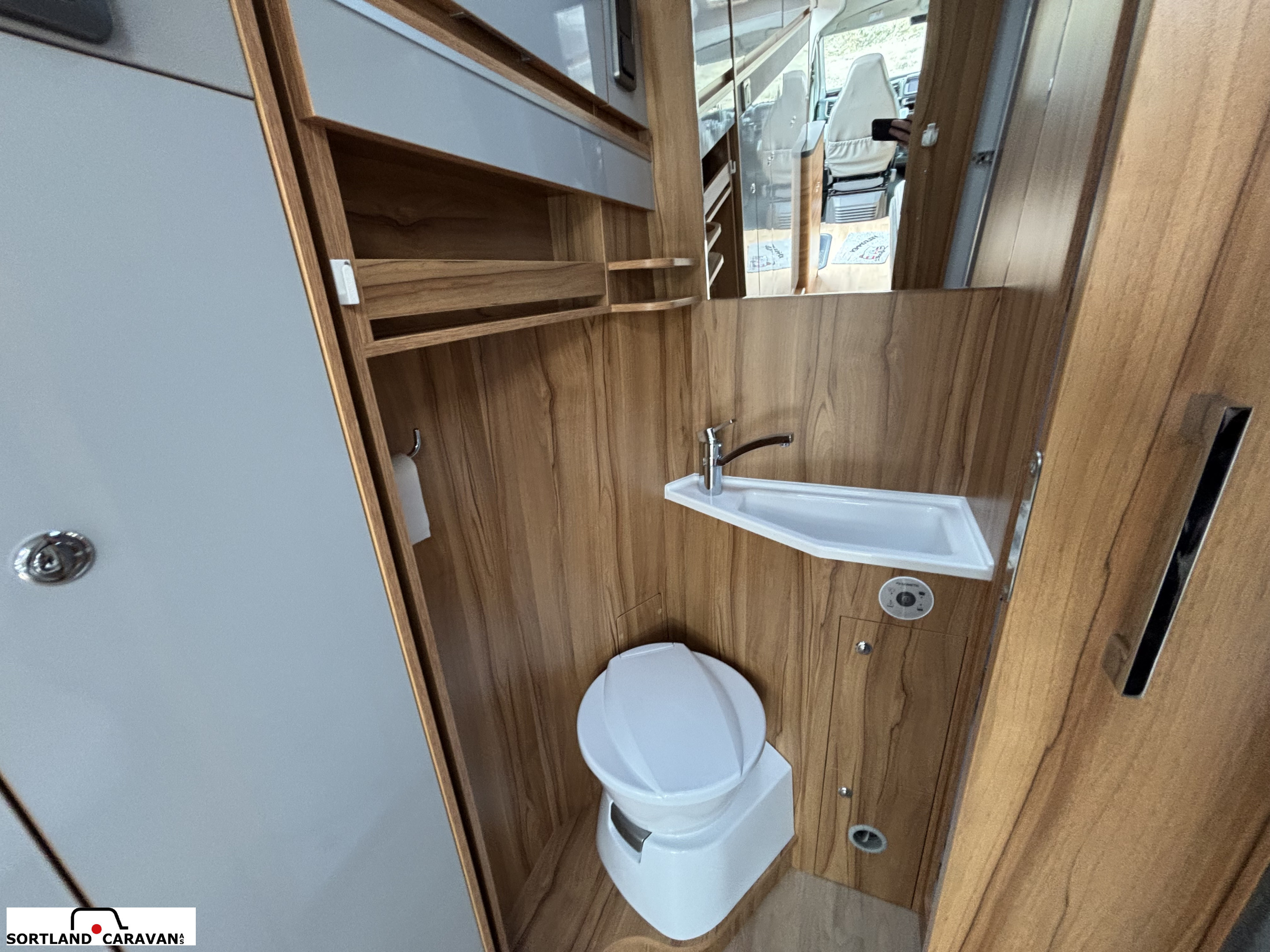 KABE Affinity Camper Van - KABE