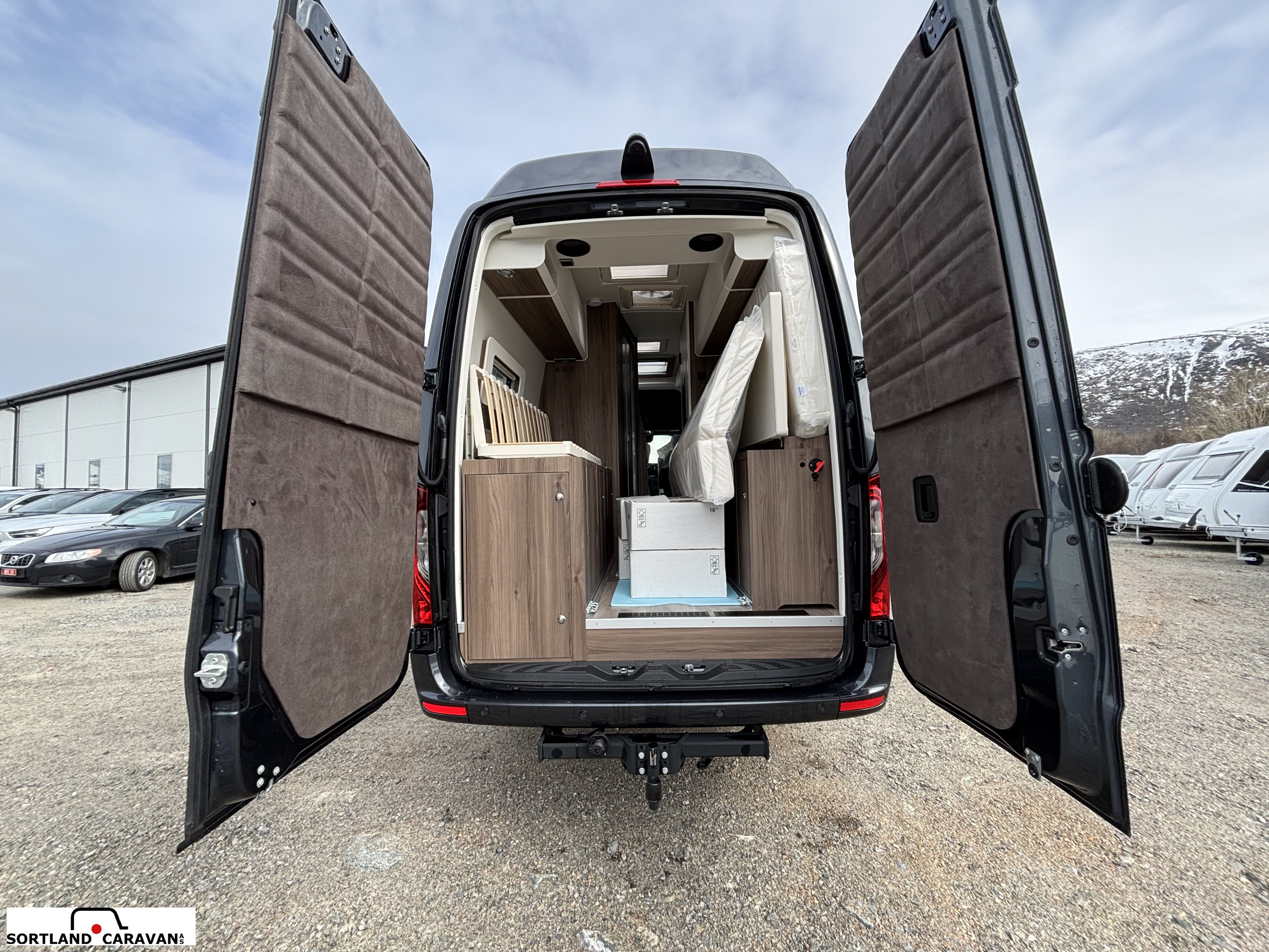 KABE Travel master Van V690 - KABE