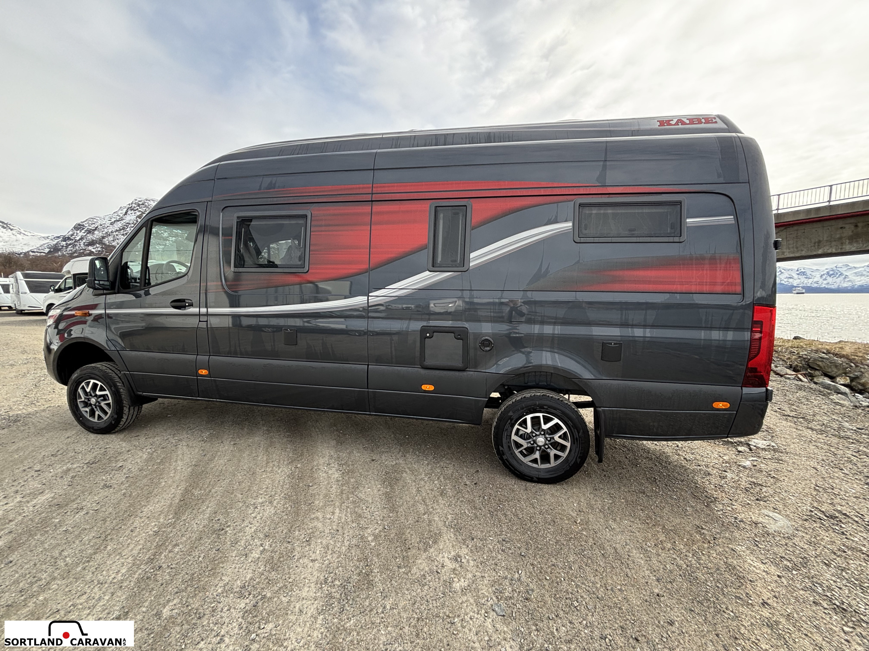 KABE Travel master Van V690 - KABE