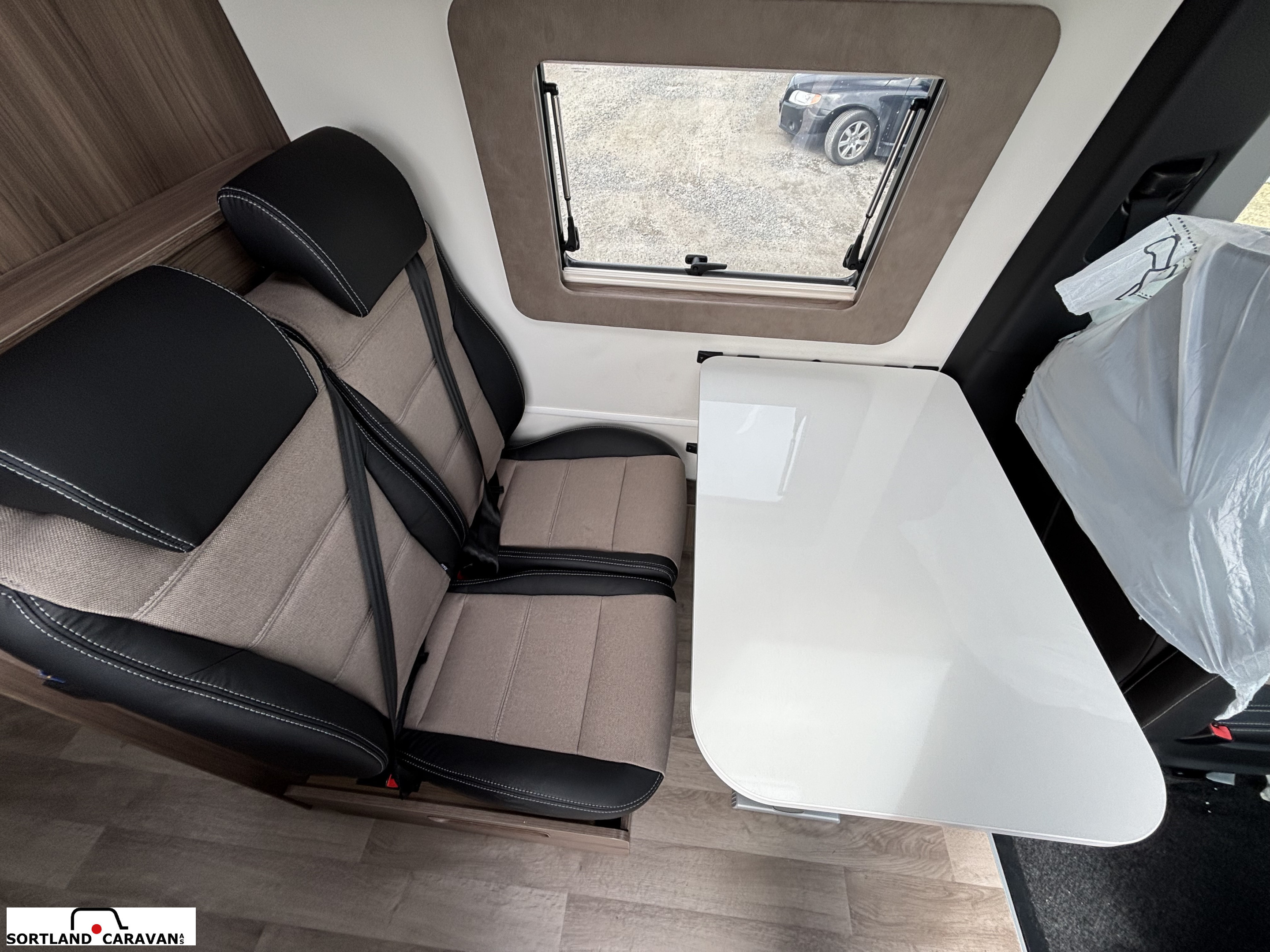 KABE Travel master Van V690 - KABE