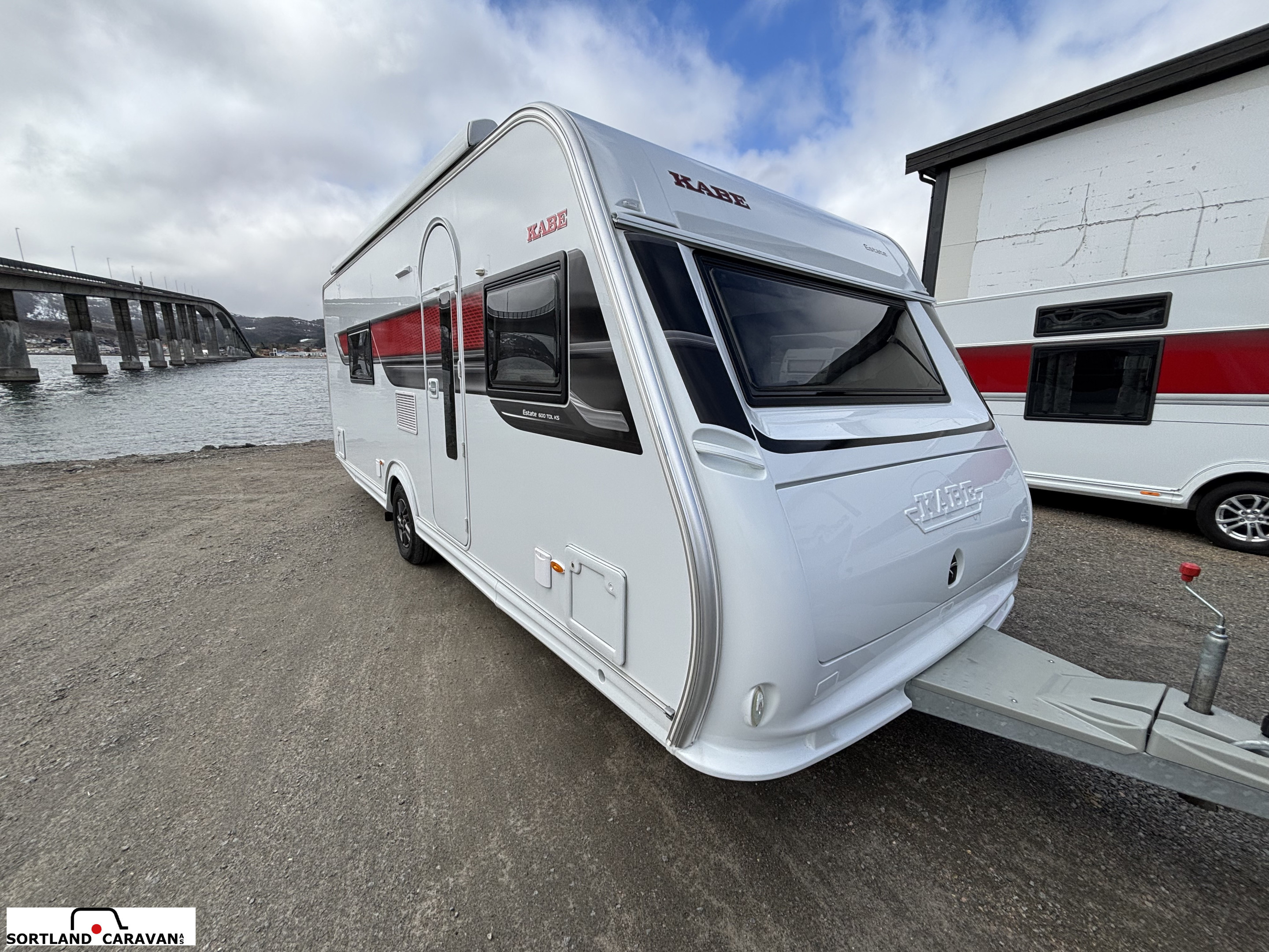 ESTATE 600 TDL KS - KABE