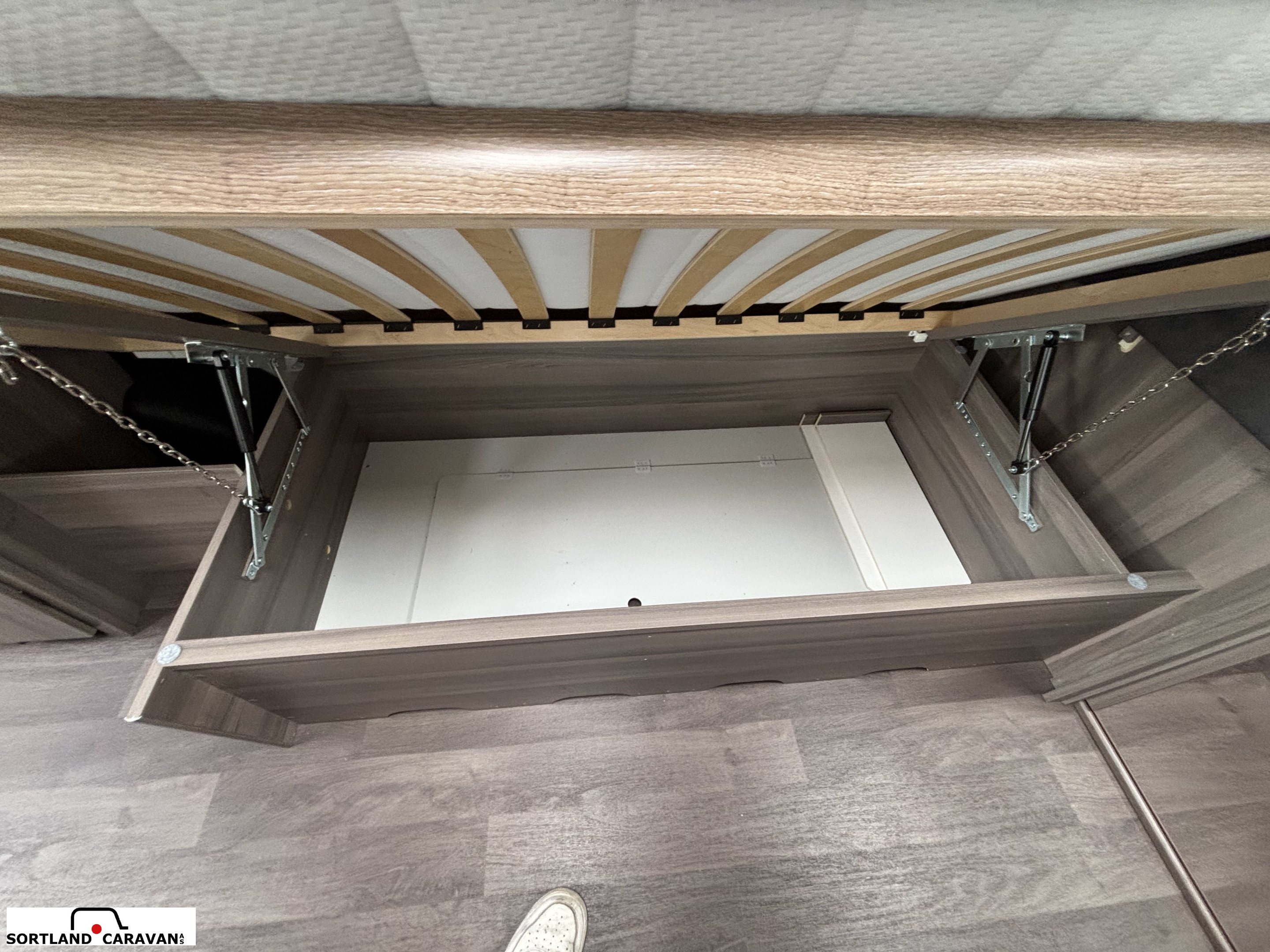 KABE ESTATE 600 TDL KS - KABE