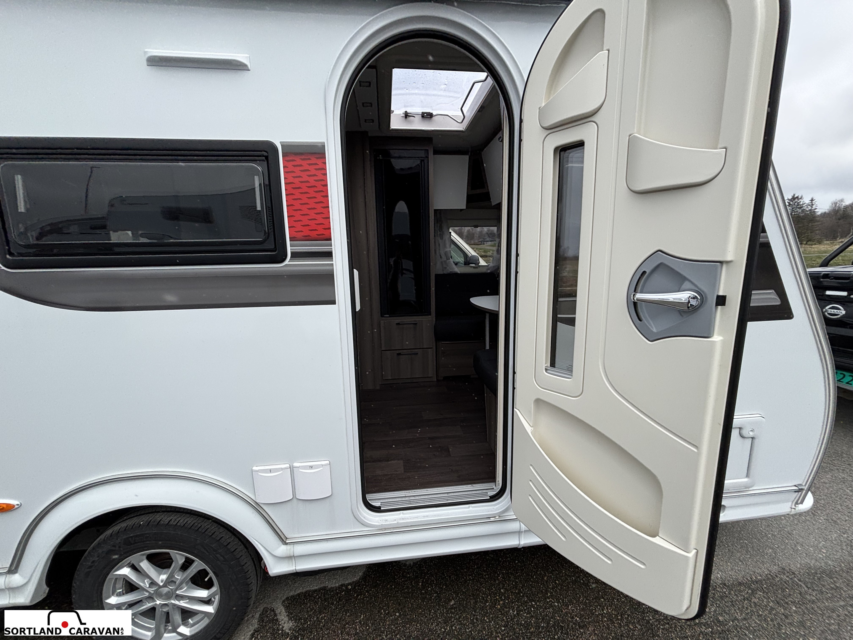 KABE ESTATE 470 GLE - KABE