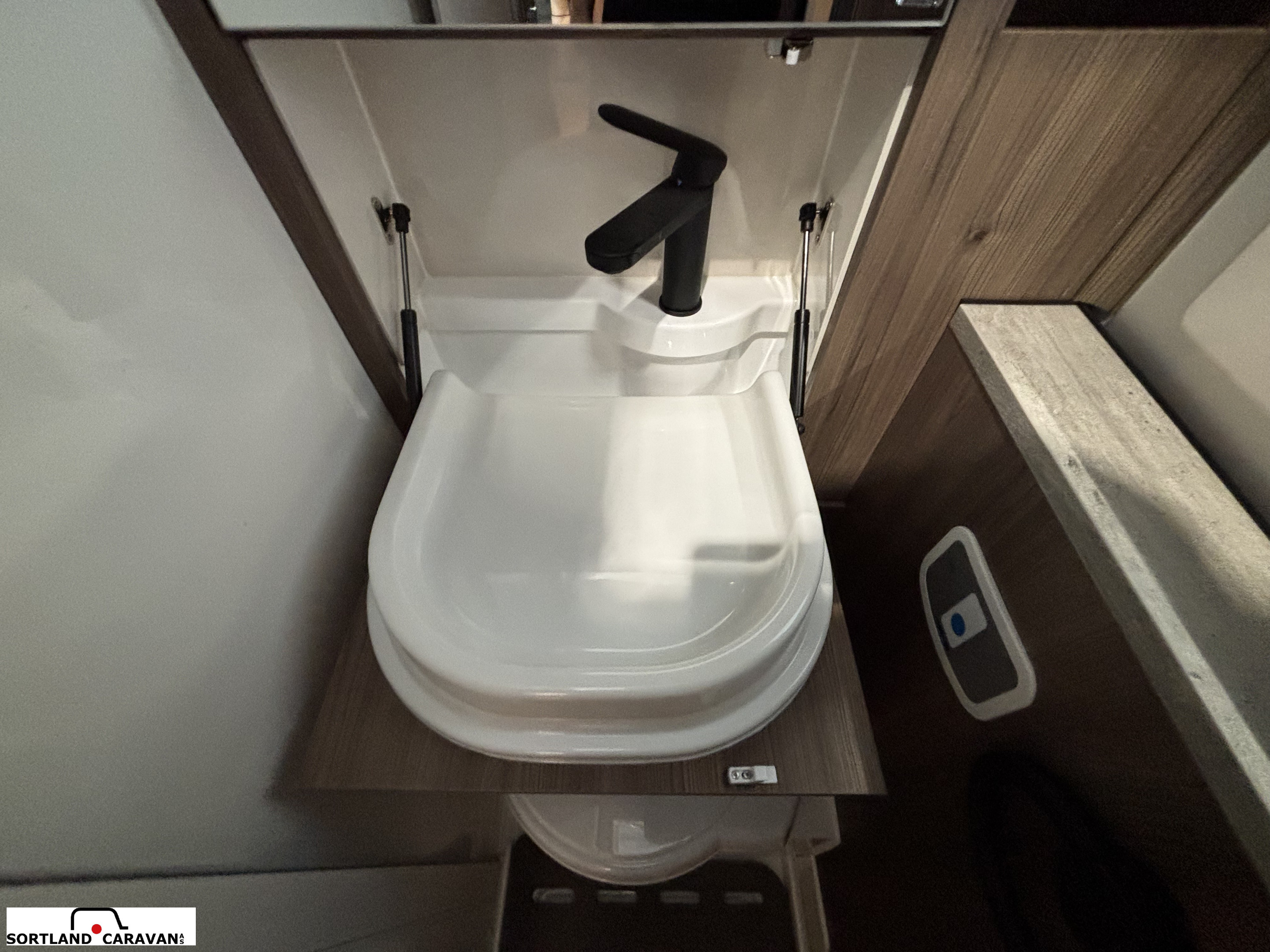 KABE COMPACT N720 LXL (Royal) - KABE