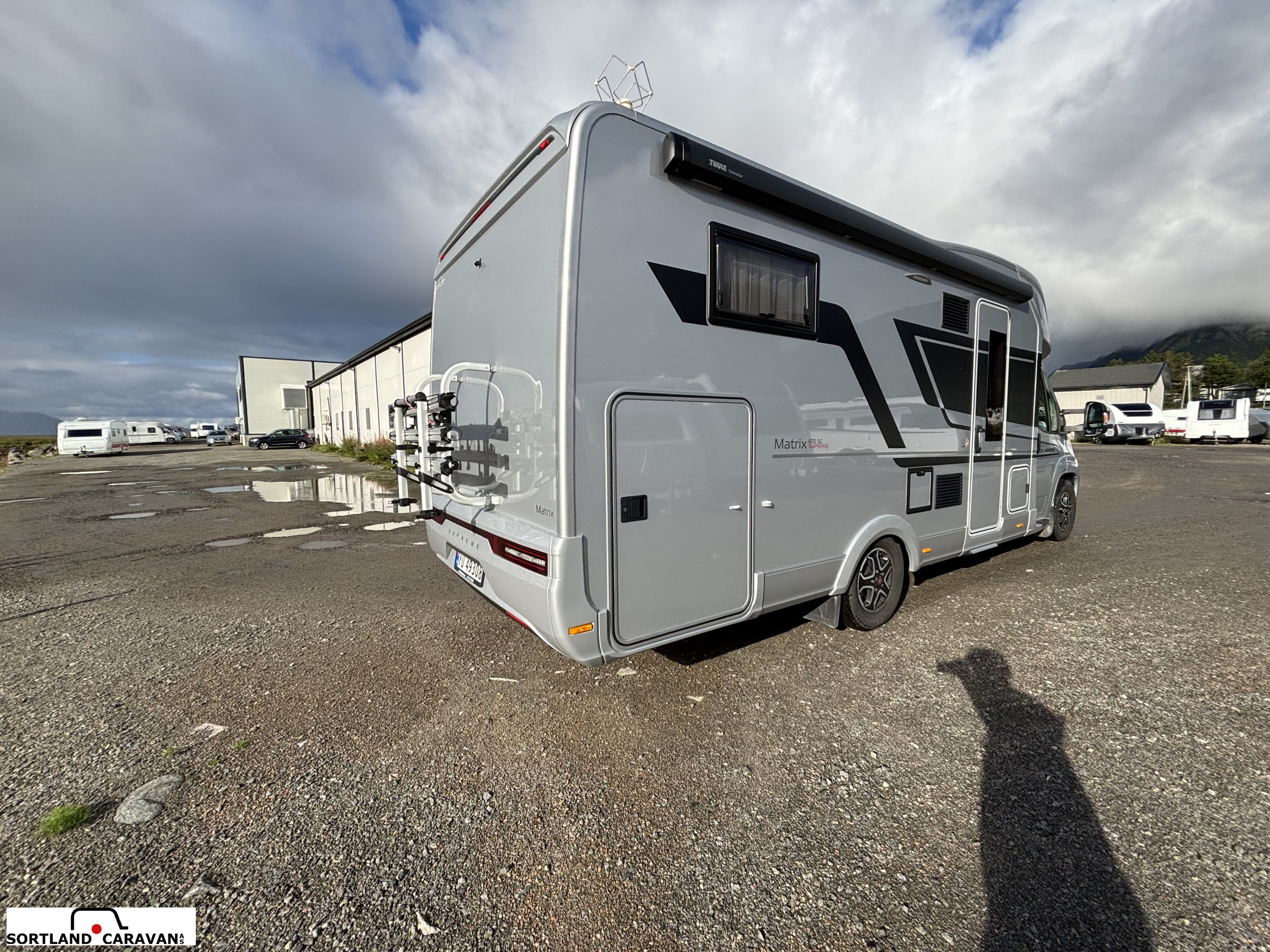 Adria matrix 670 sc m/hydrauliske støtteben - Adria