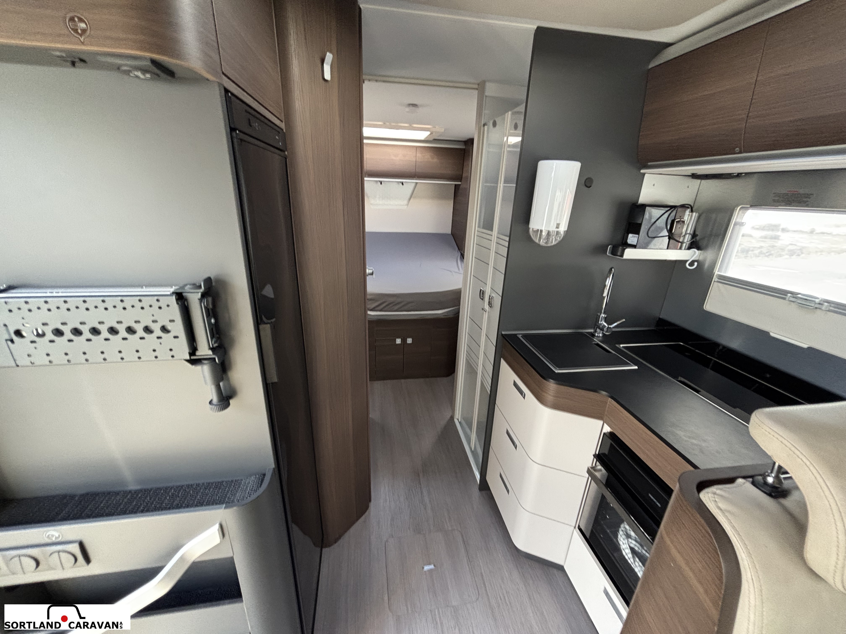 Adria matrix 670 sc m/hydrauliske støtteben - Adria