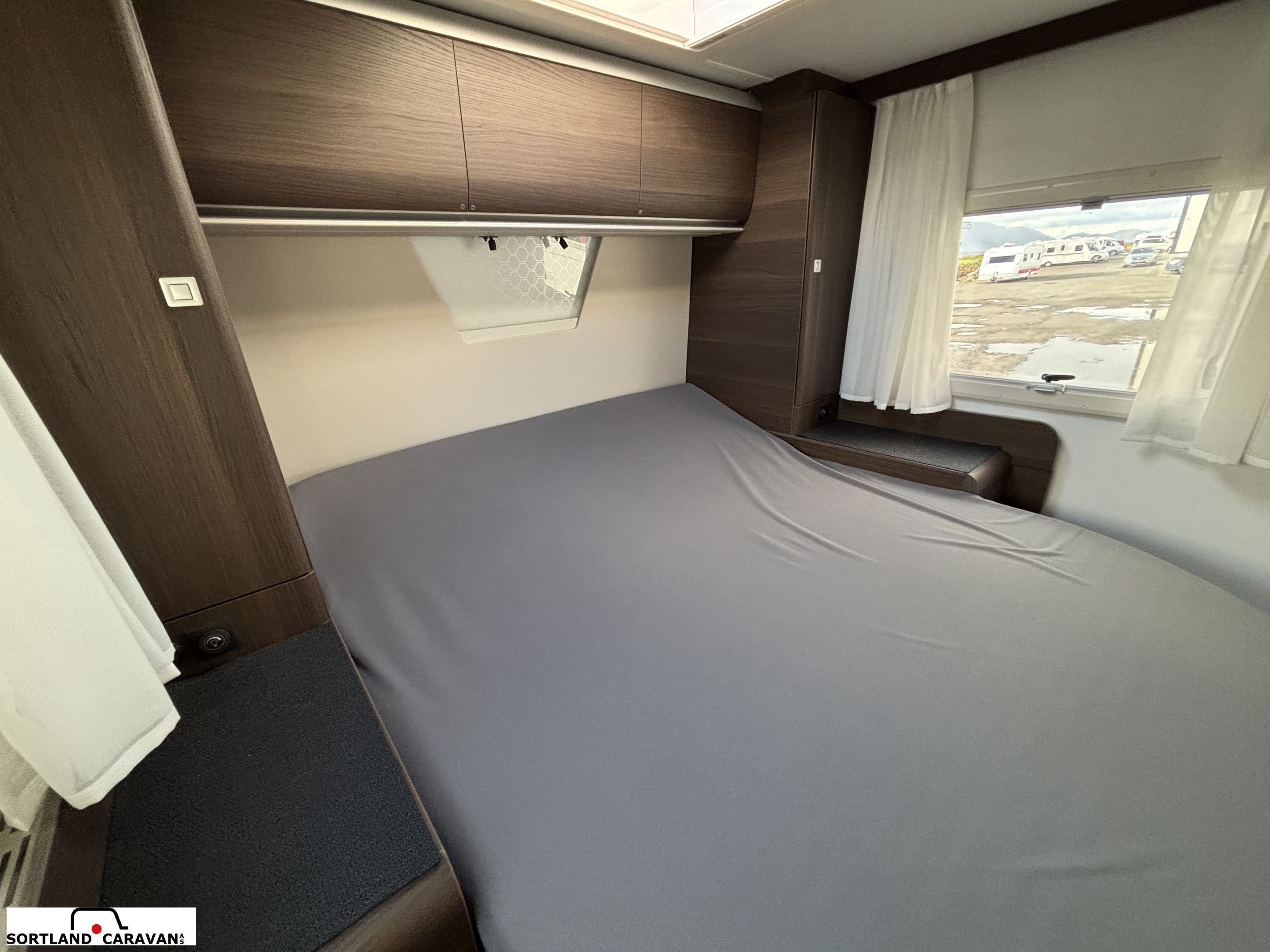 Adria matrix 670 sc m/hydrauliske støtteben - Adria