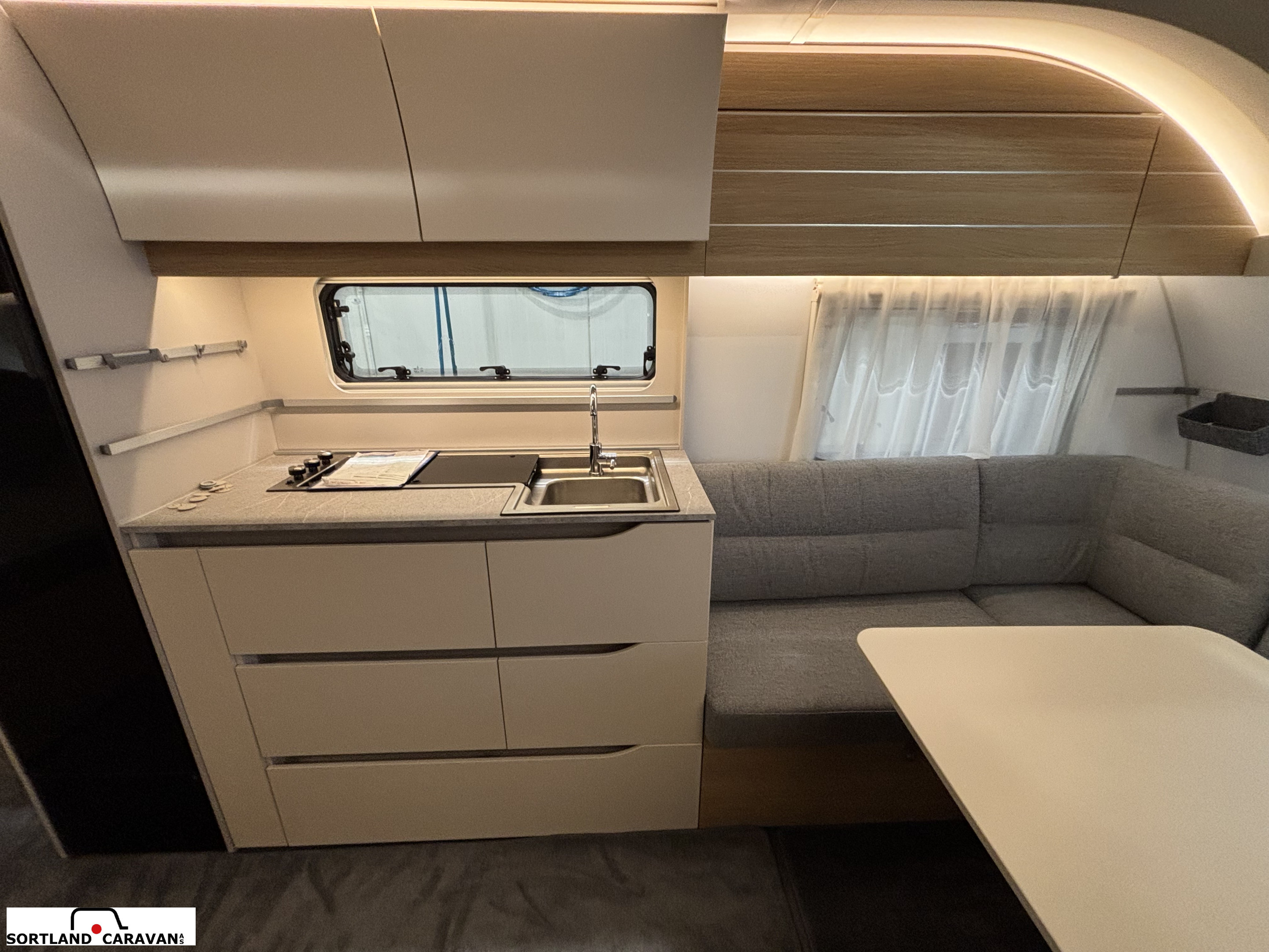 Adria Adora 613 UT - Adria