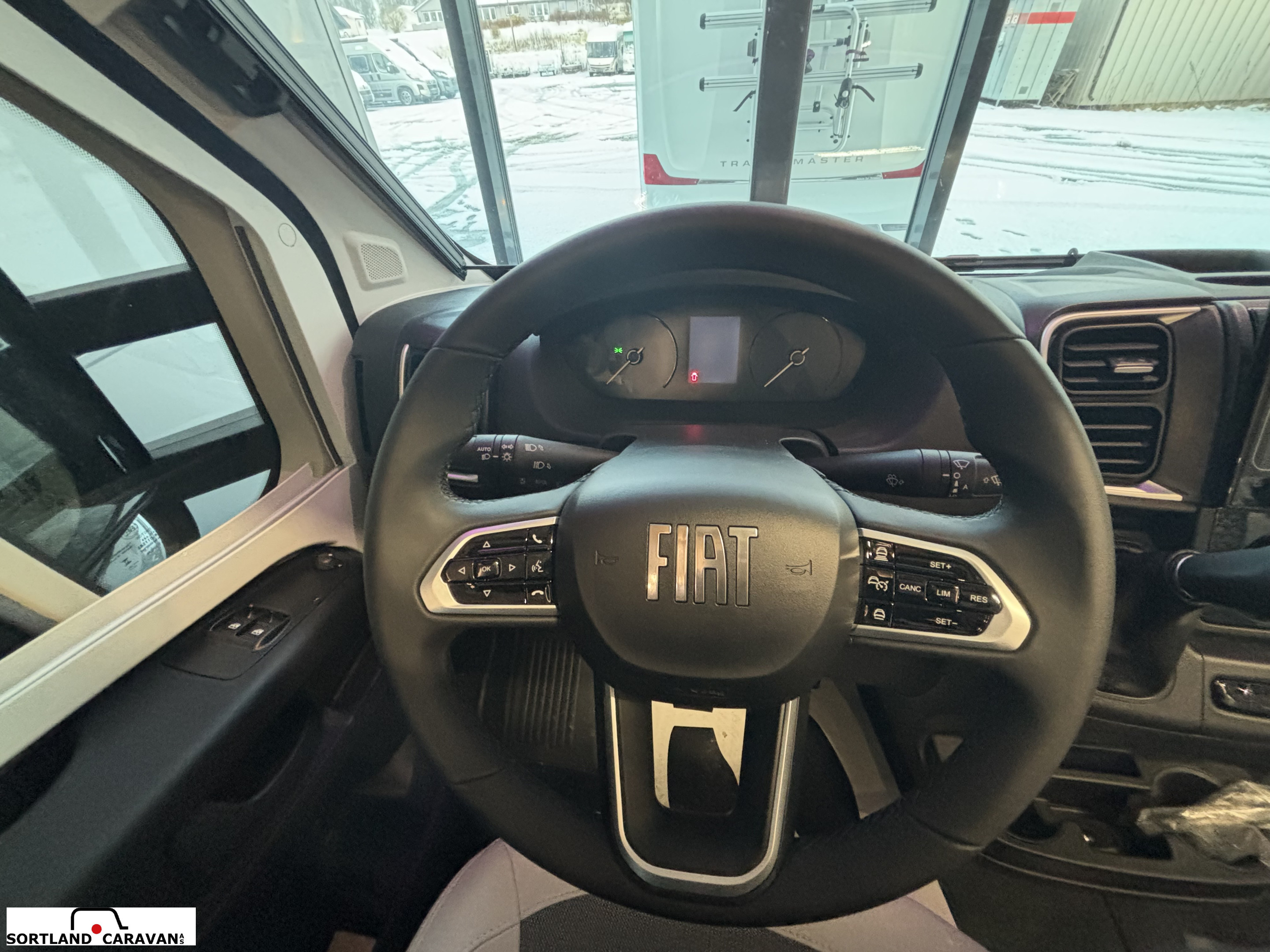 Adria CORAL 670 DL 60Y - Fiat MultiJet3 140HP (103kW) HD 35L - Adria