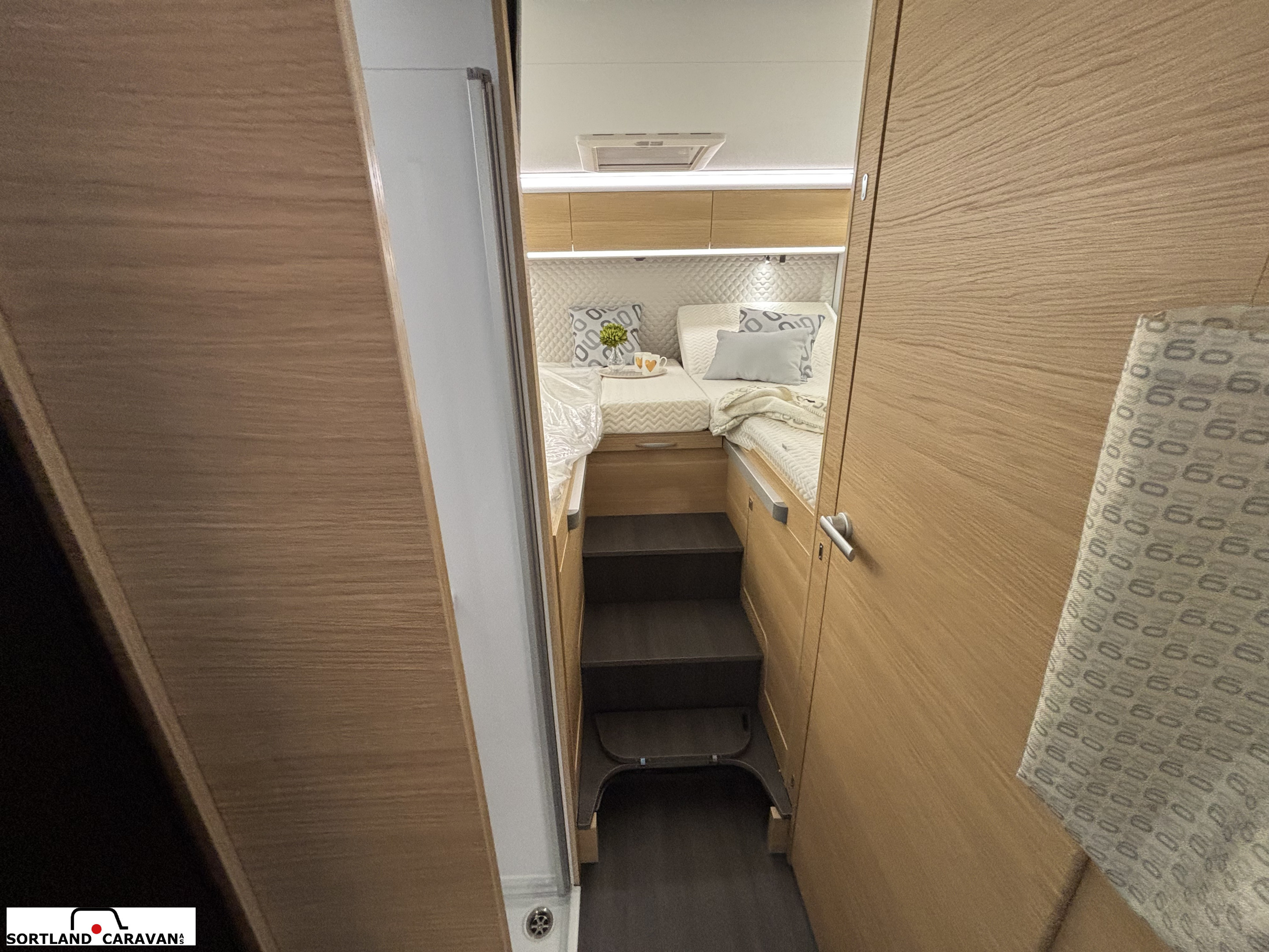 Adria CORAL 670 DL 60Y - Fiat MultiJet3 140HP (103kW) HD 35L - Adria