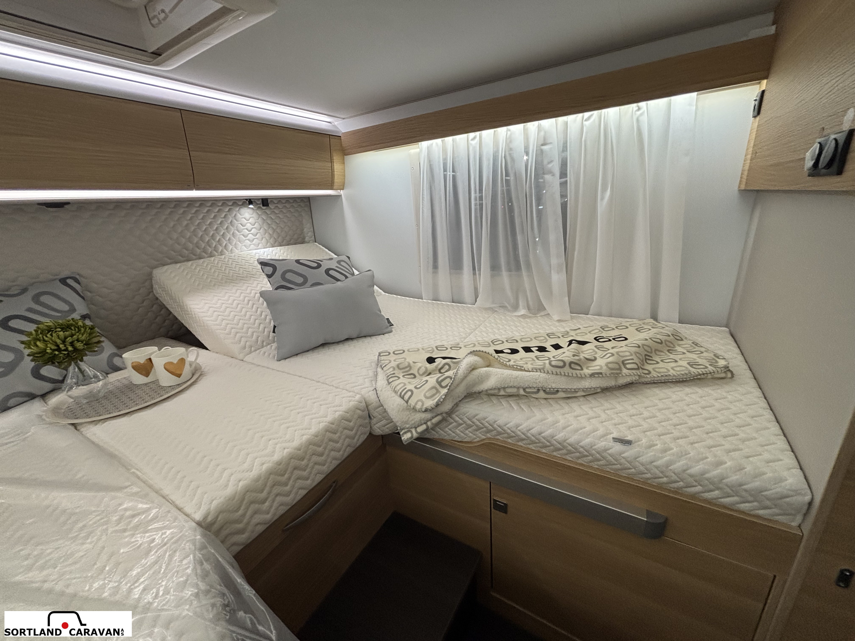 Adria CORAL 670 DL 60Y - Fiat MultiJet3 140HP (103kW) HD 35L - Adria