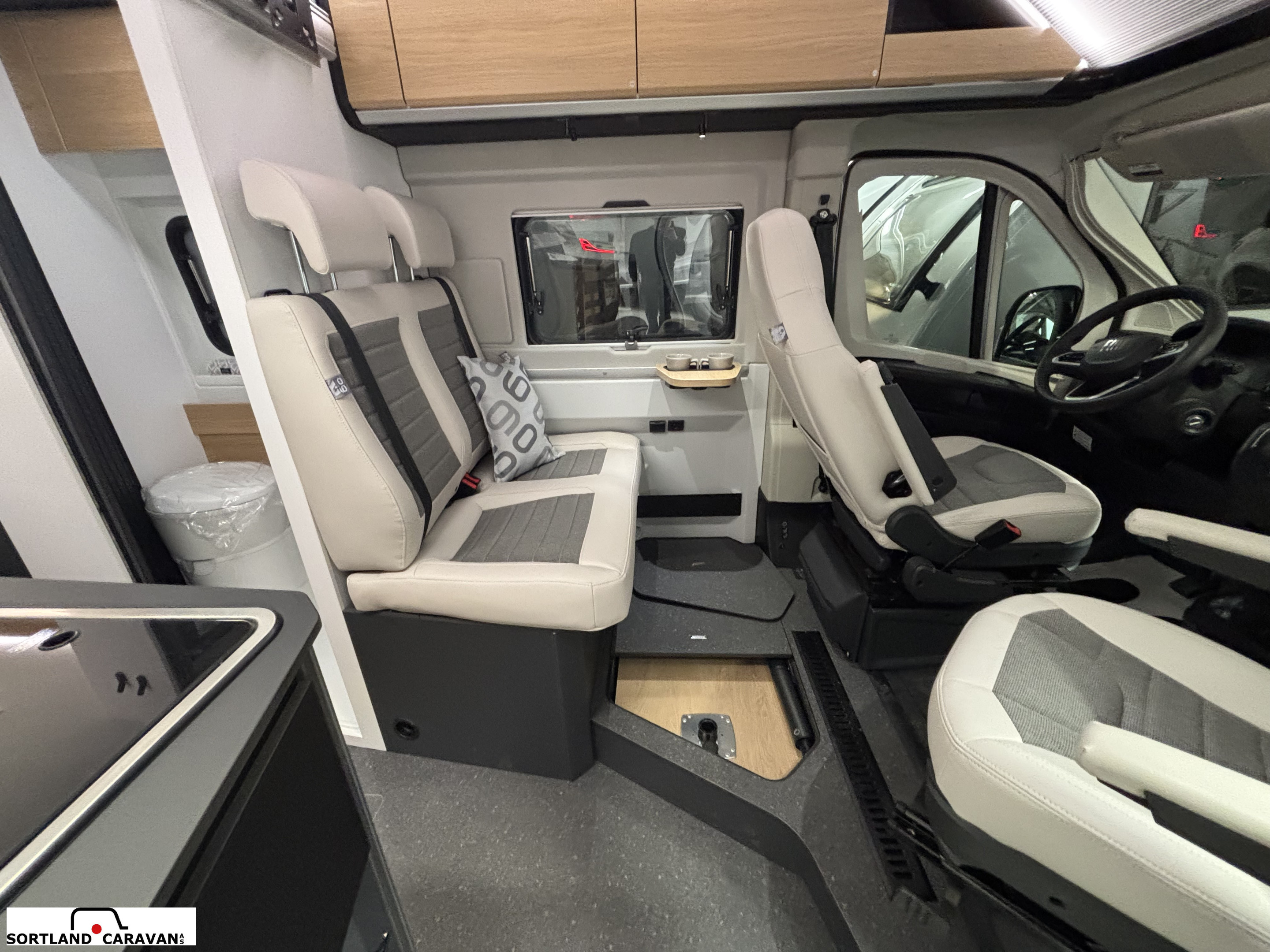 Adria TWIN 640 SLB 60Y - Fiat MultiJet3 140HP (103kW) 35H - Adria