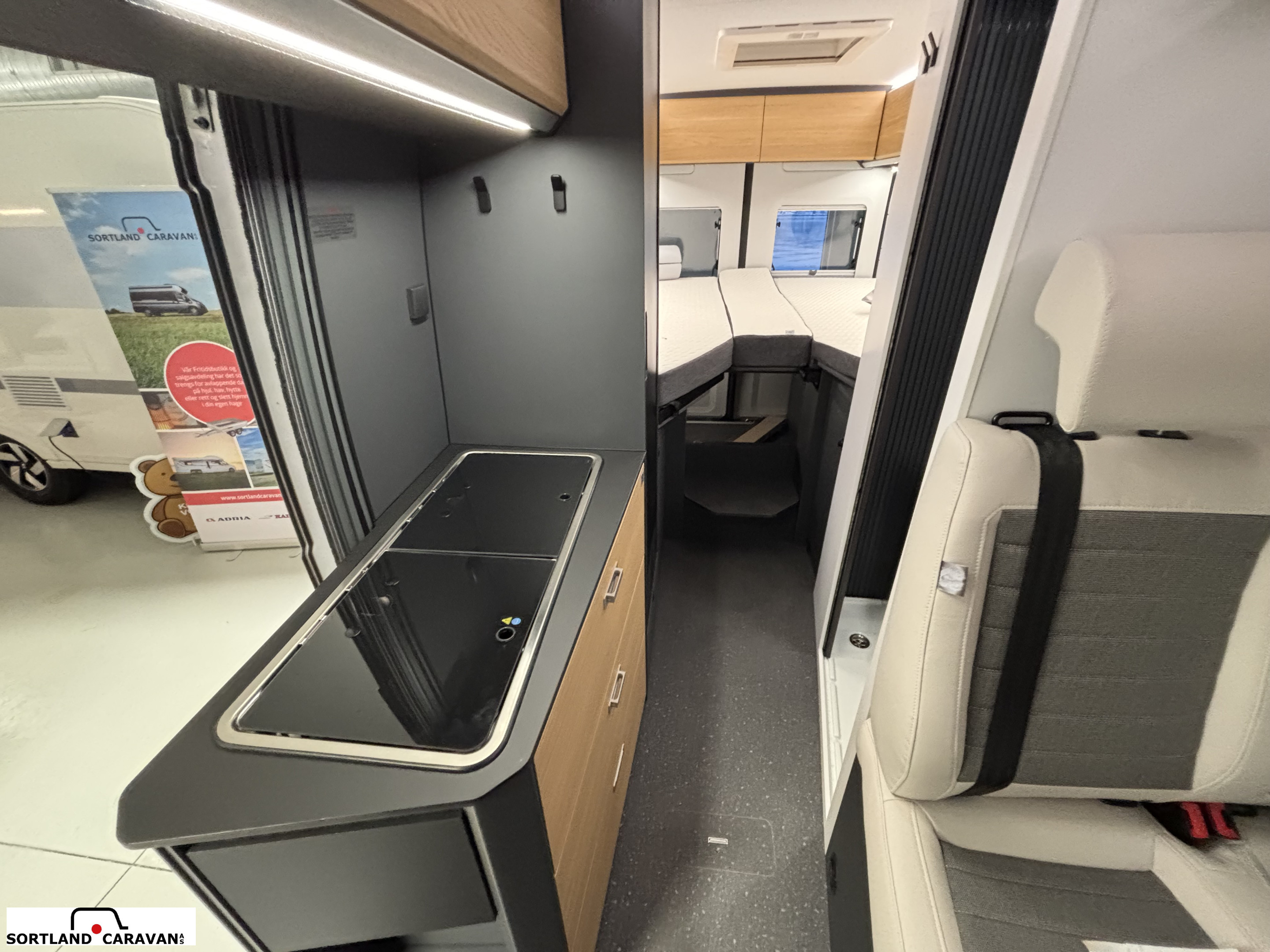 Adria TWIN 640 SLB 60Y - Fiat MultiJet3 140HP (103kW) 35H - Adria