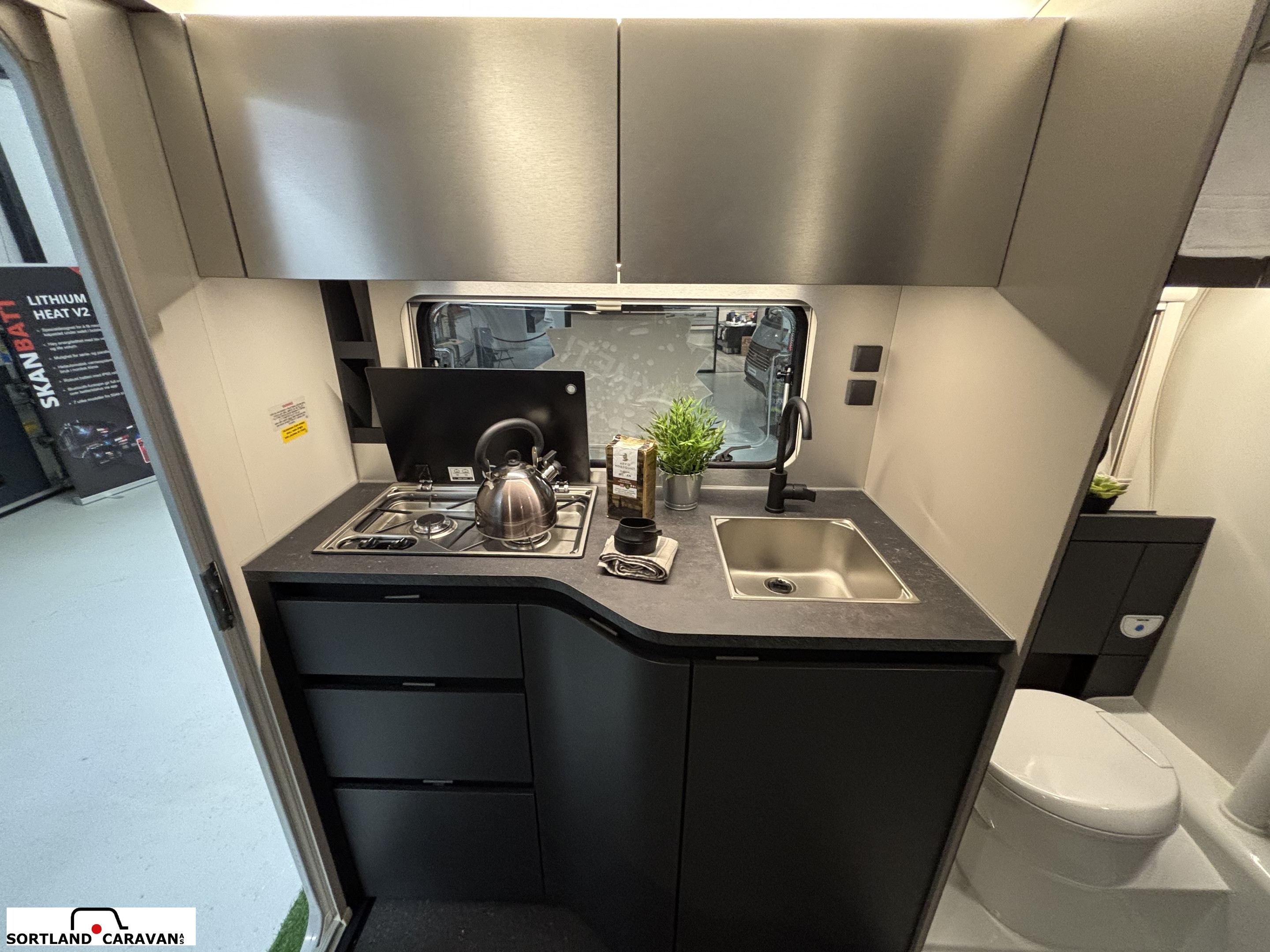 Adria ACTION 391 LH Sport - Adria