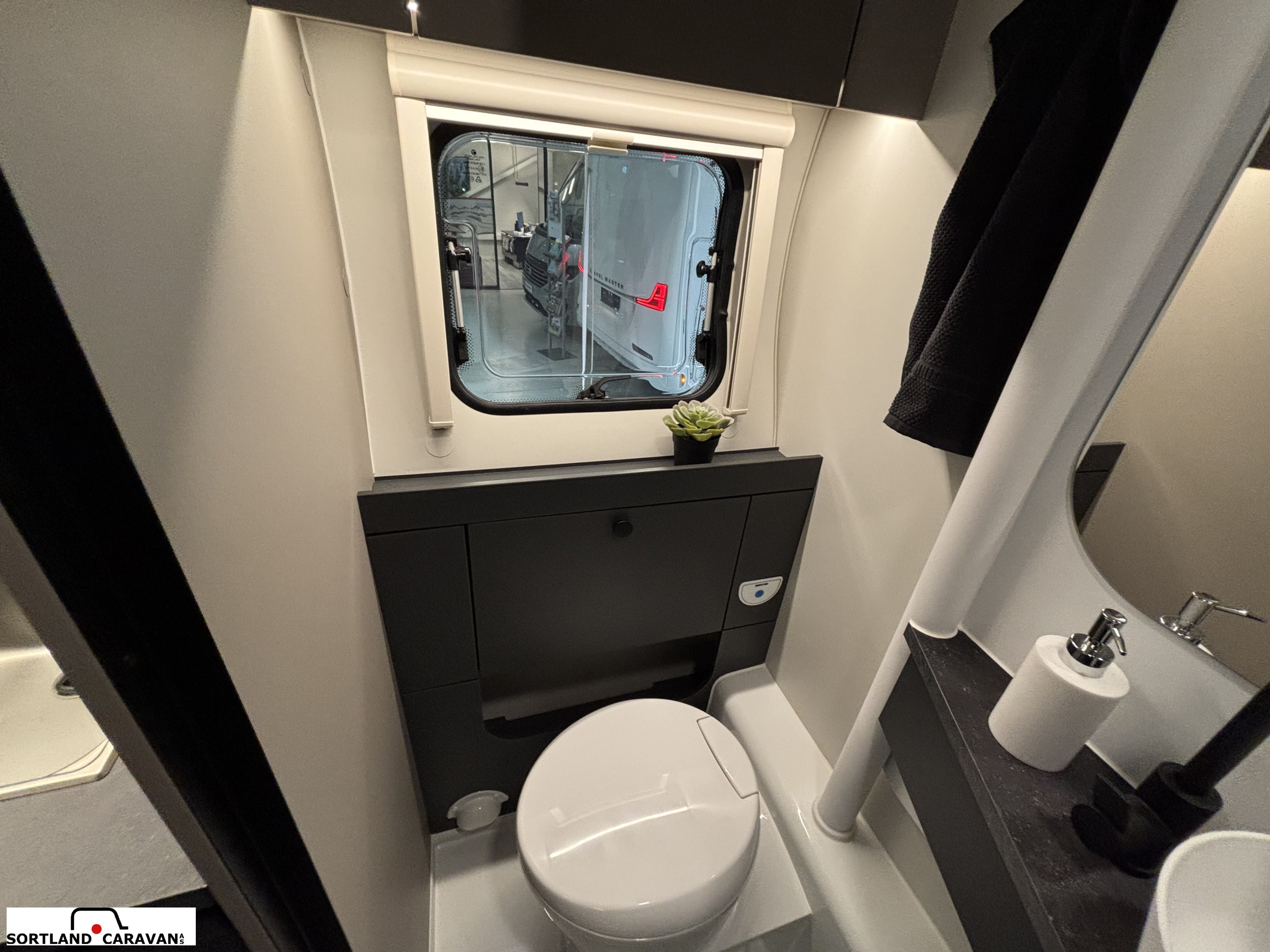 Adria ACTION 391 LH Sport - Adria