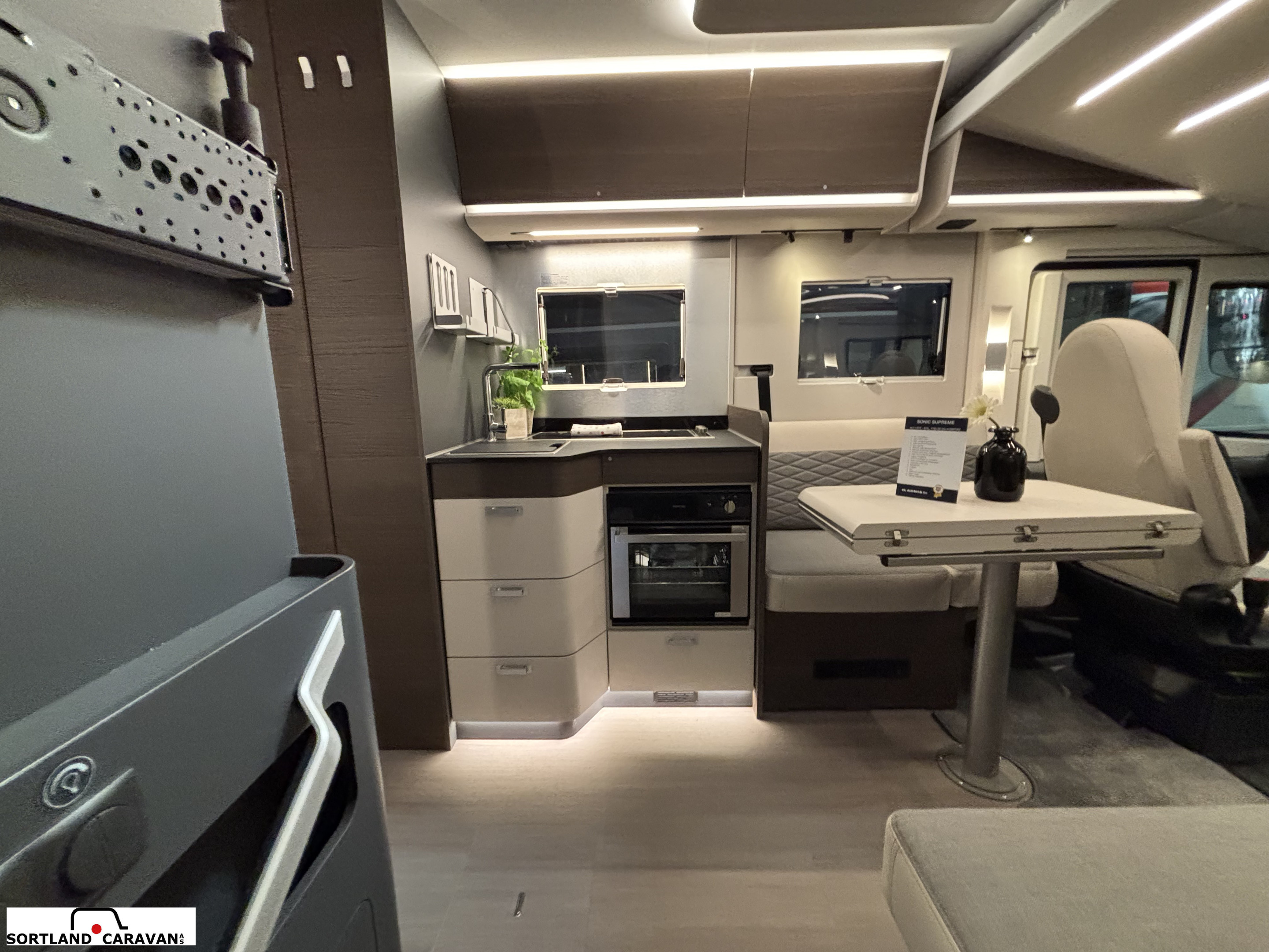 Adria SONIC SUPREME 700 DL - Fiat MultiJet3 180HP (131kW) 44H - Adria