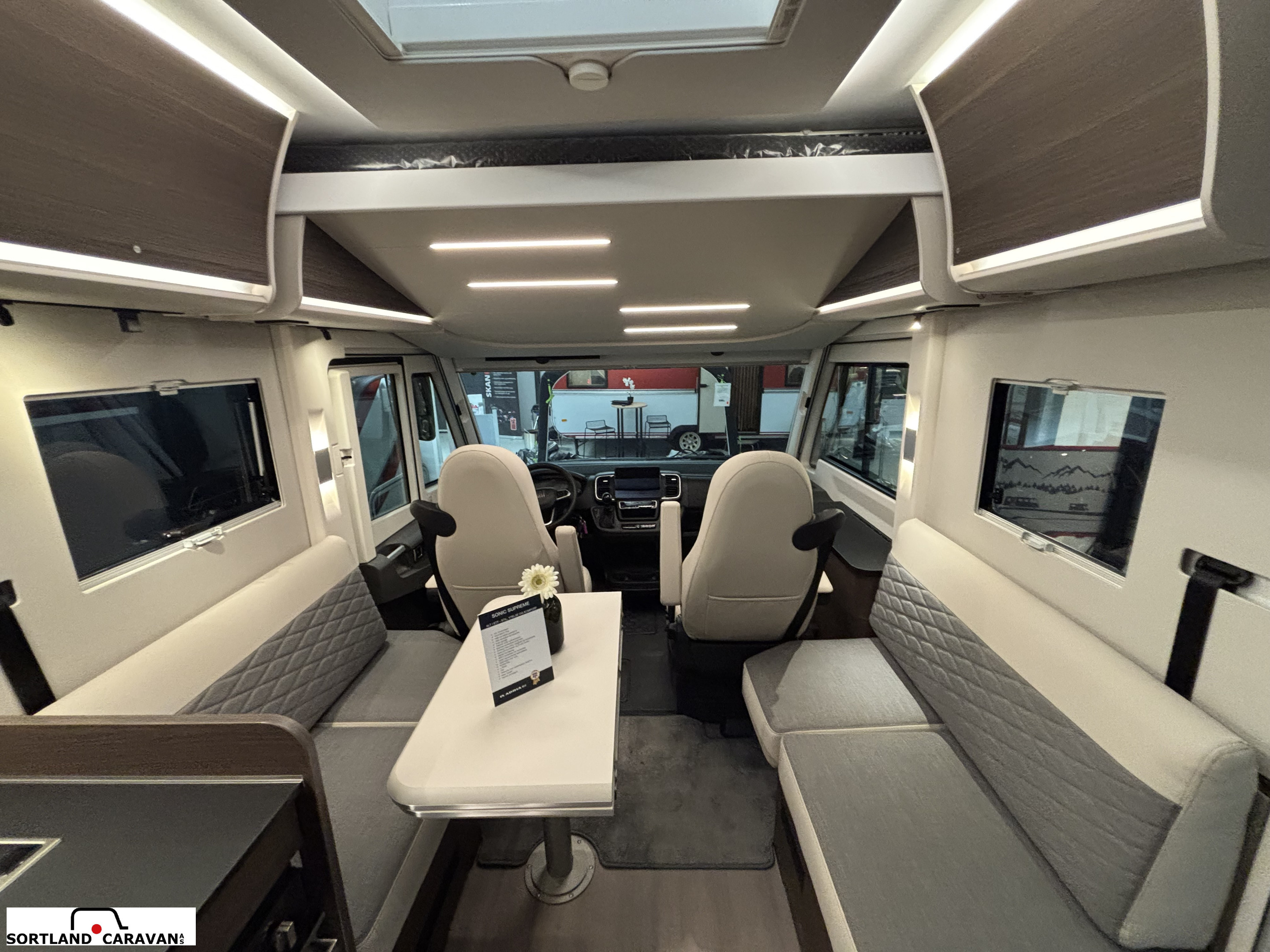 Adria SONIC SUPREME 700 DL - Fiat MultiJet3 180HP (131kW) 44H - Adria