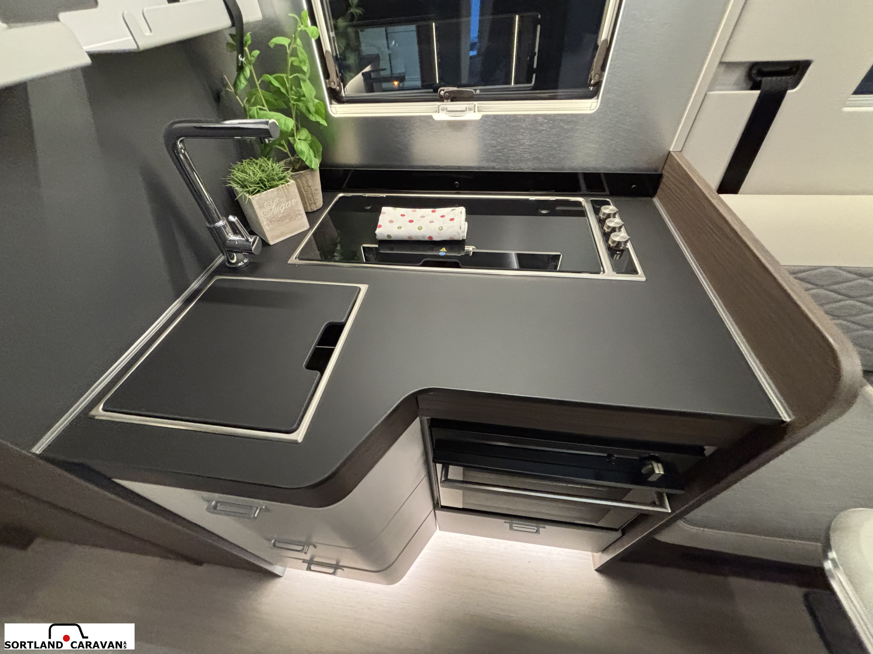 Adria SONIC SUPREME 700 DL - Fiat MultiJet3 180HP (131kW) 44H - Adria