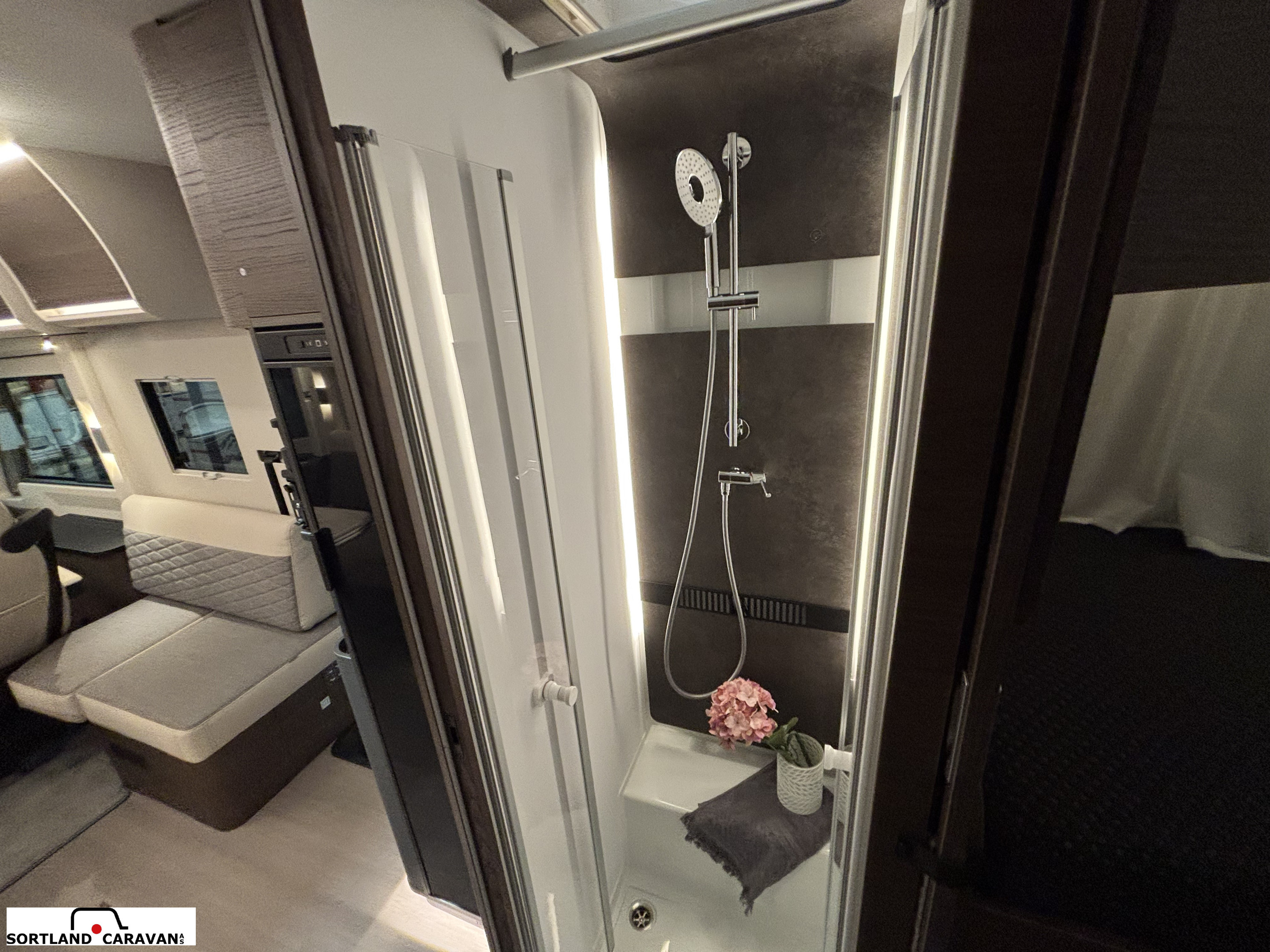 Adria SONIC SUPREME 700 DL - Fiat MultiJet3 180HP (131kW) 44H - Adria