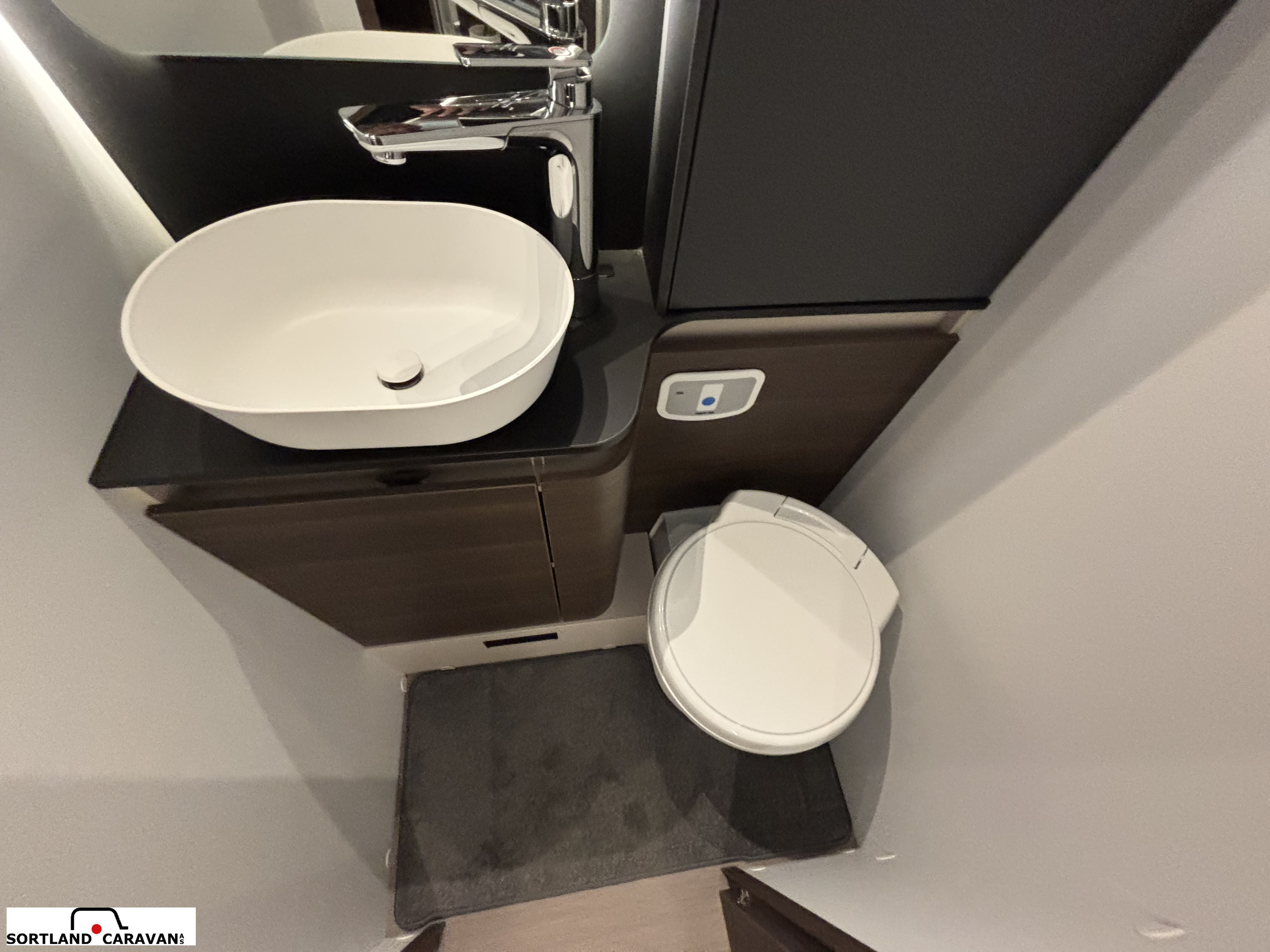 Adria SONIC SUPREME 700 DL - Fiat MultiJet3 180HP (131kW) 44H - Adria