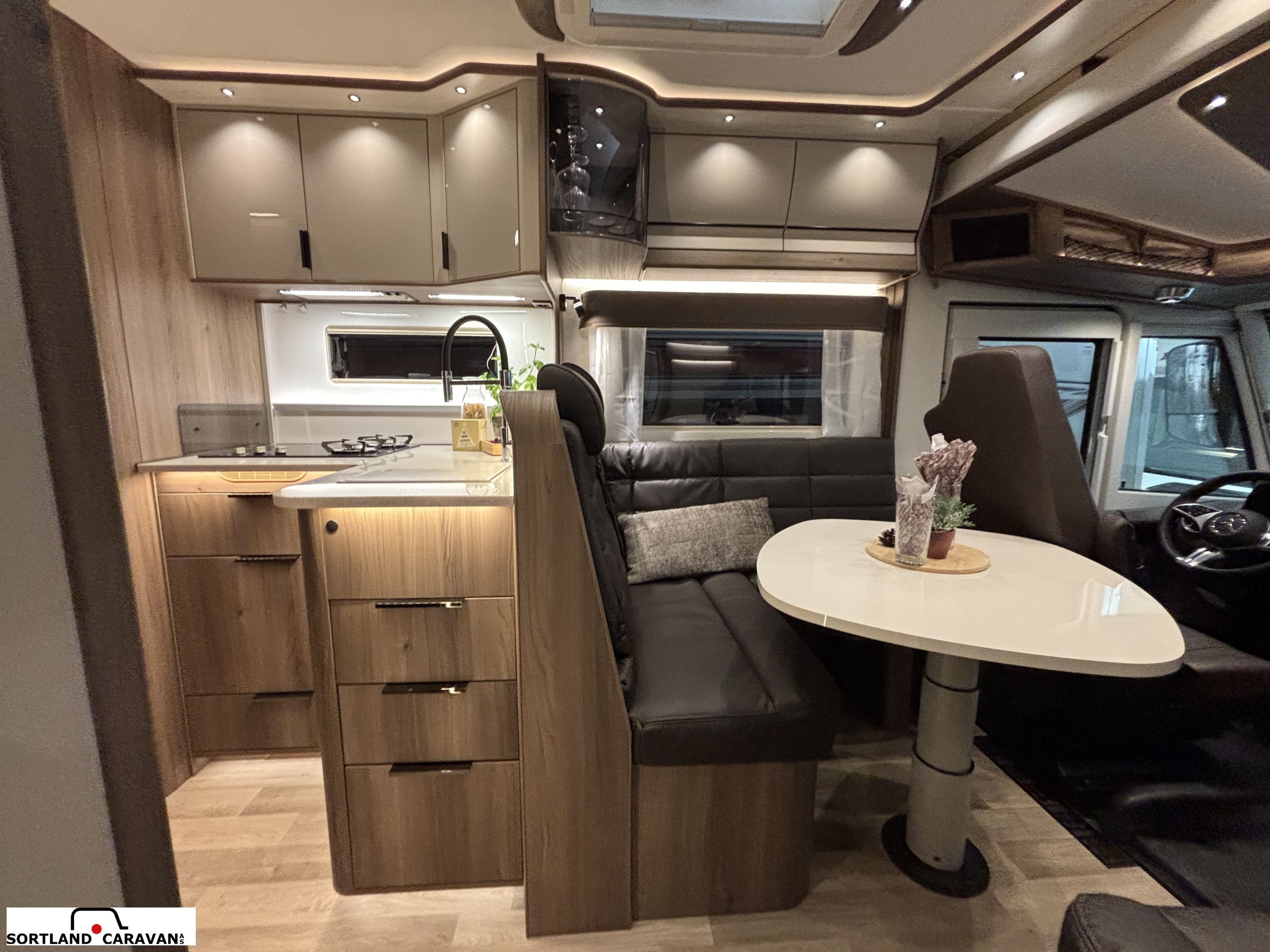 KABE TMI I810 R LGB Overståer kampanje - KABE