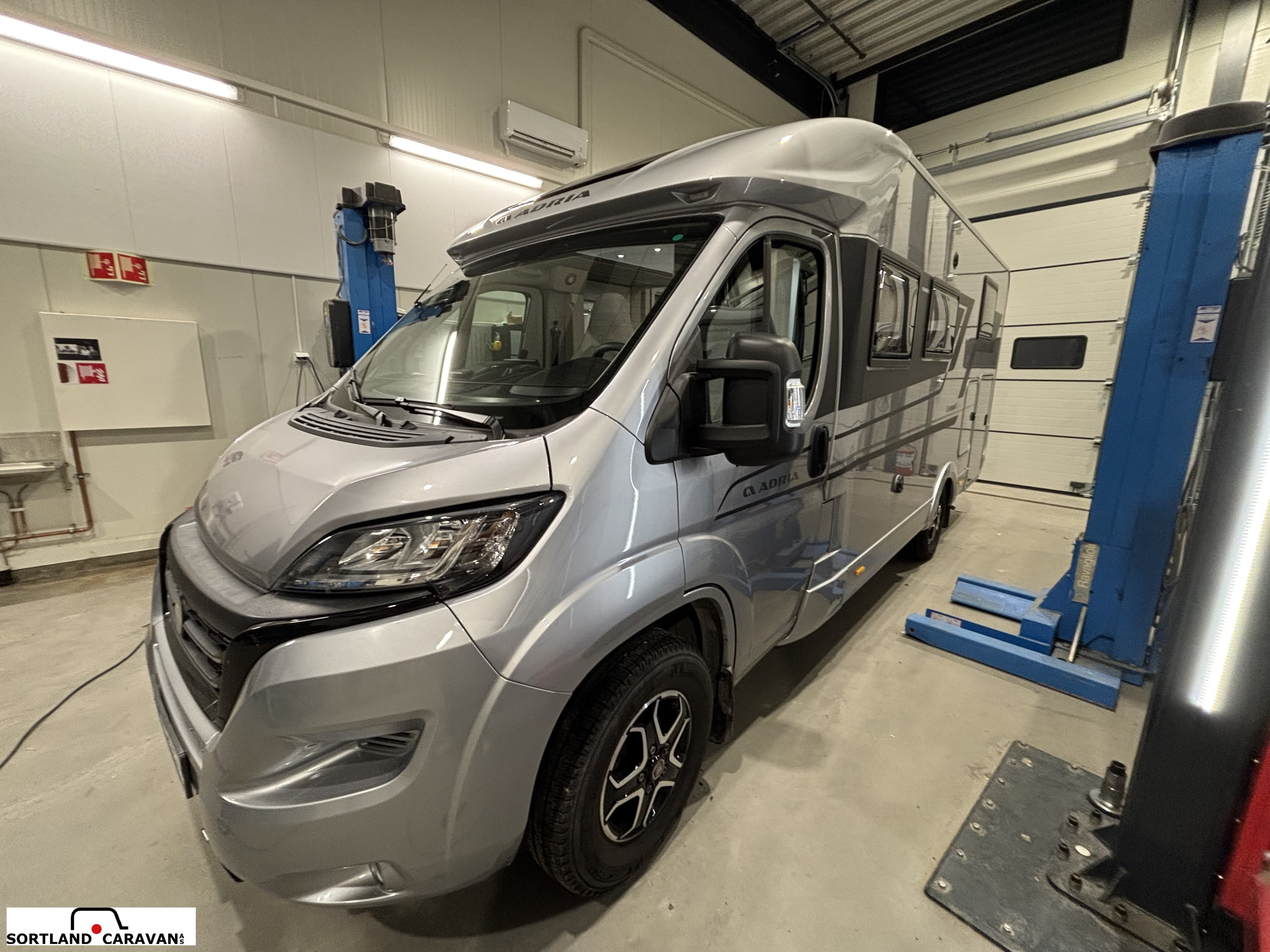 Adria Compact DL - Adria