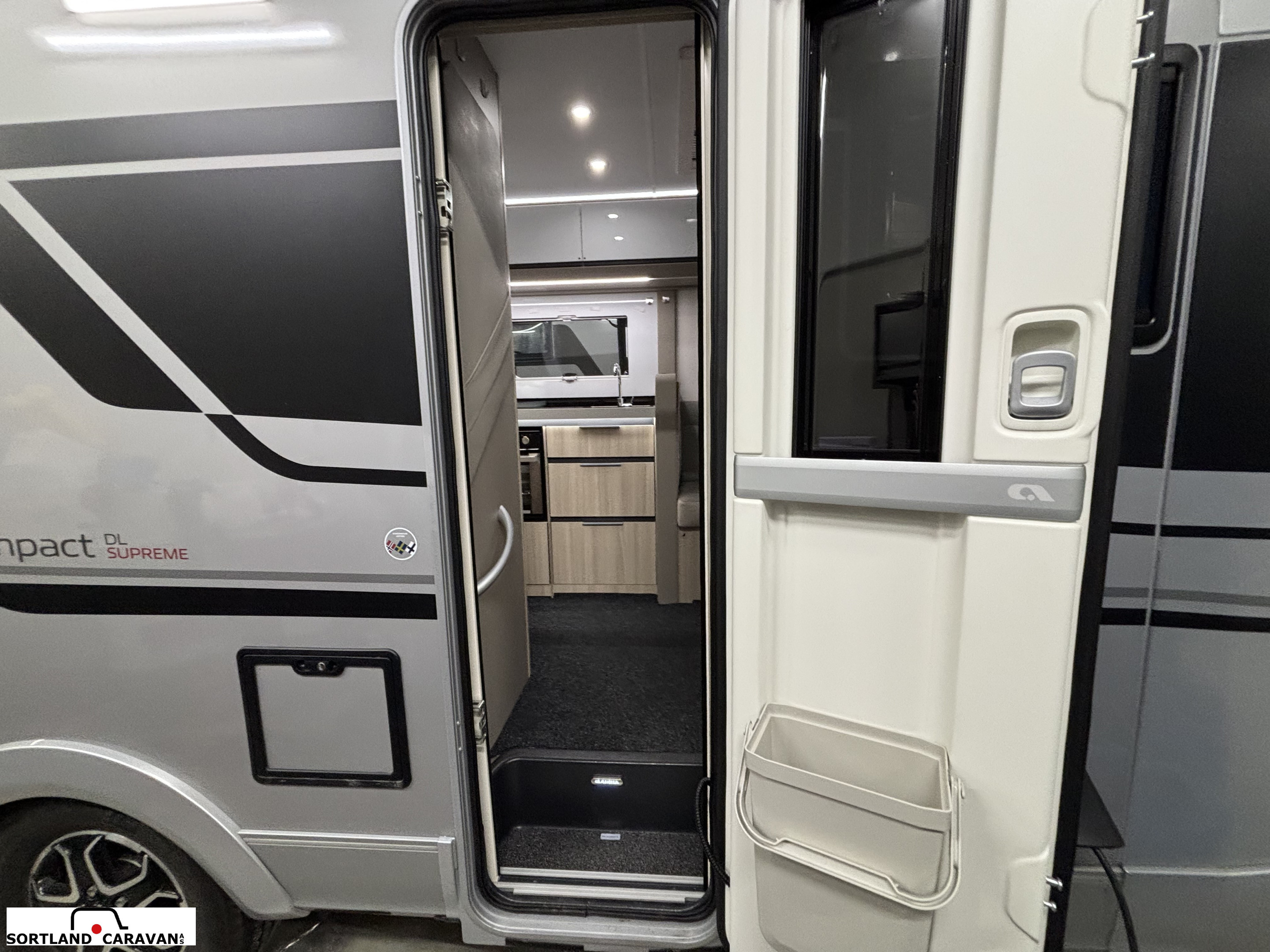 Adria Compact DL - Adria