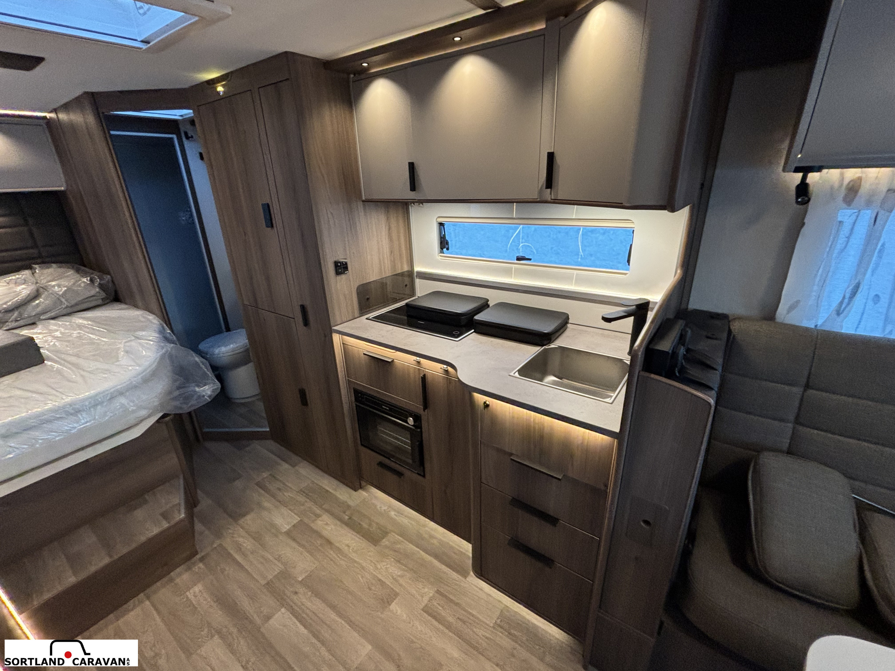 KABE Royal X 810  LXL - KABE