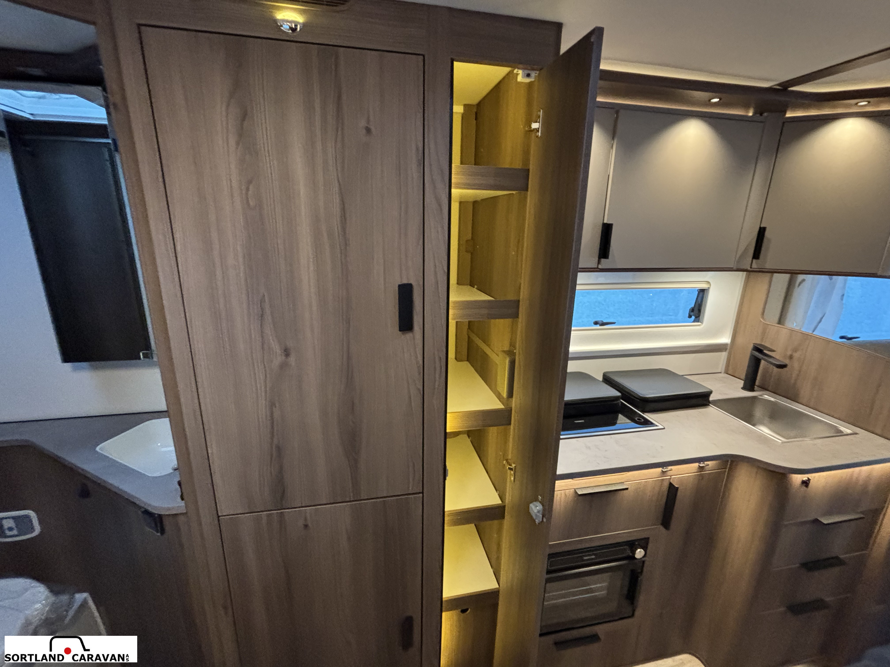 KABE Royal X 810  LXL - KABE