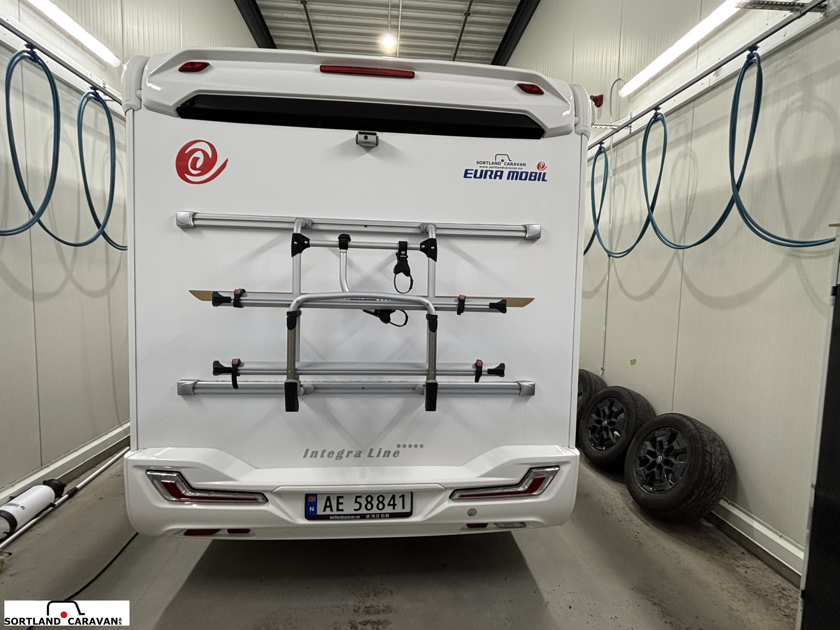 Eura Mobil IL 725 QB - Eura Mobil