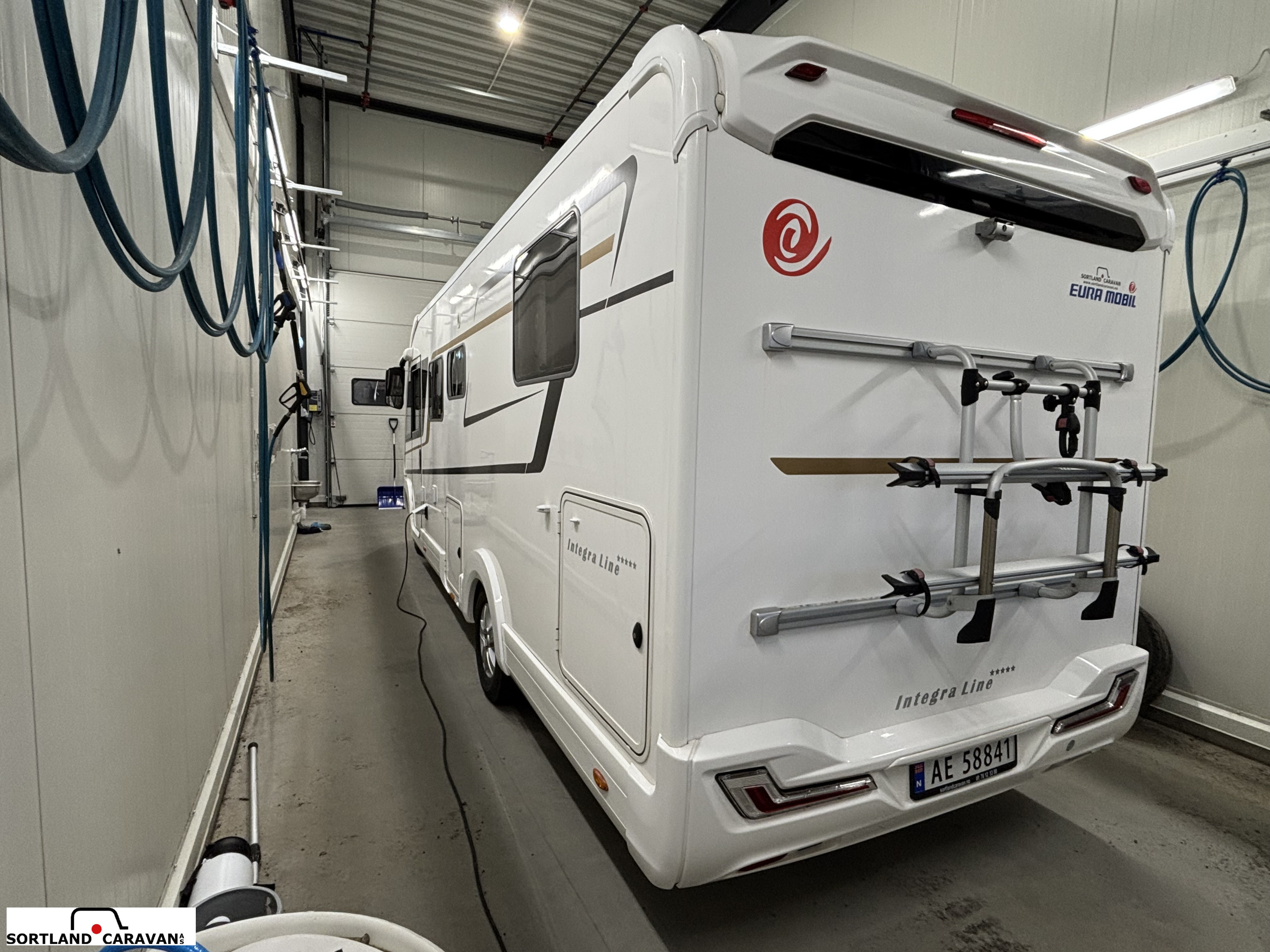 Eura Mobil IL 725 QB - Eura Mobil