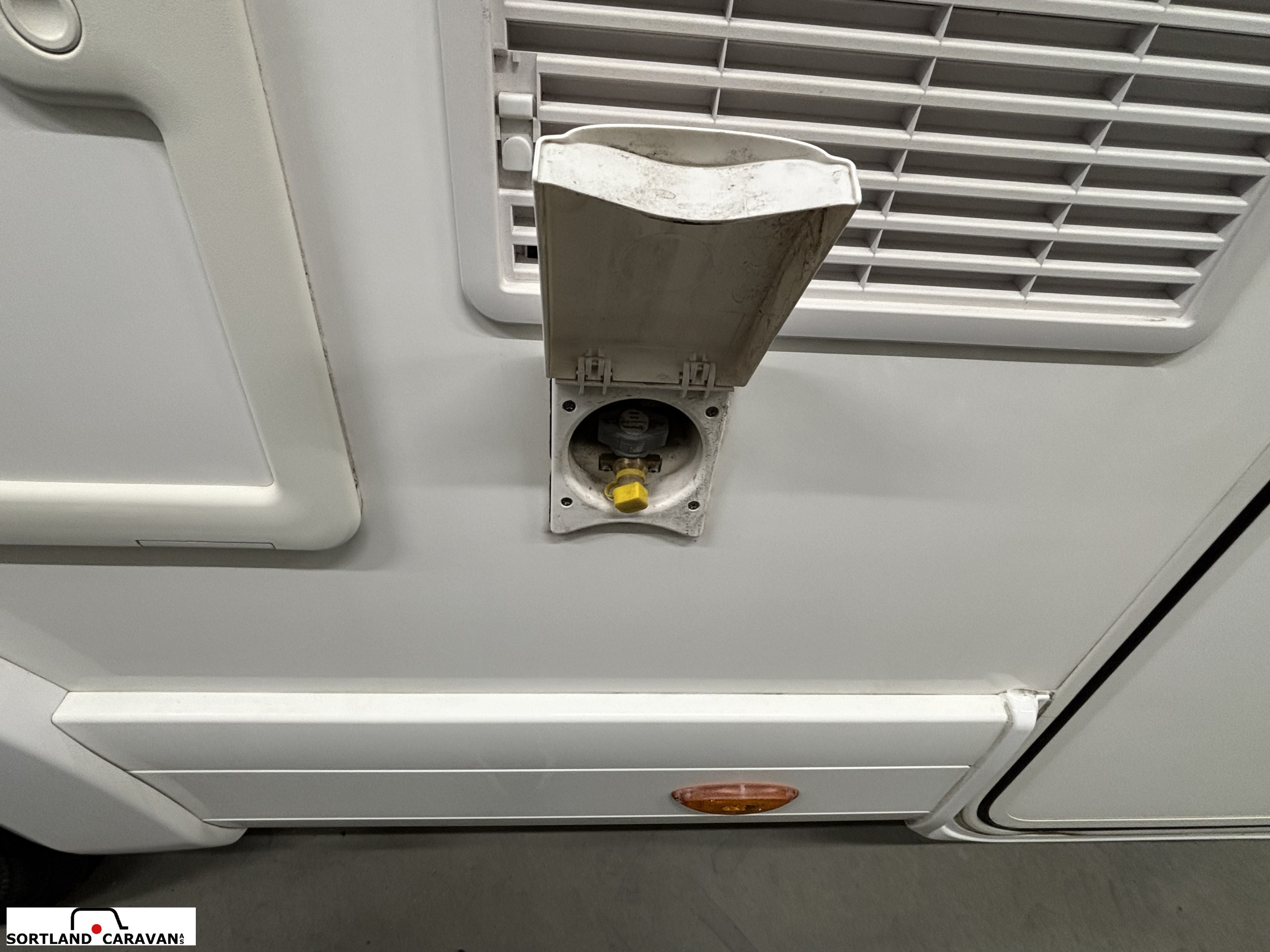 Eura Mobil IL 725 QB - Eura Mobil