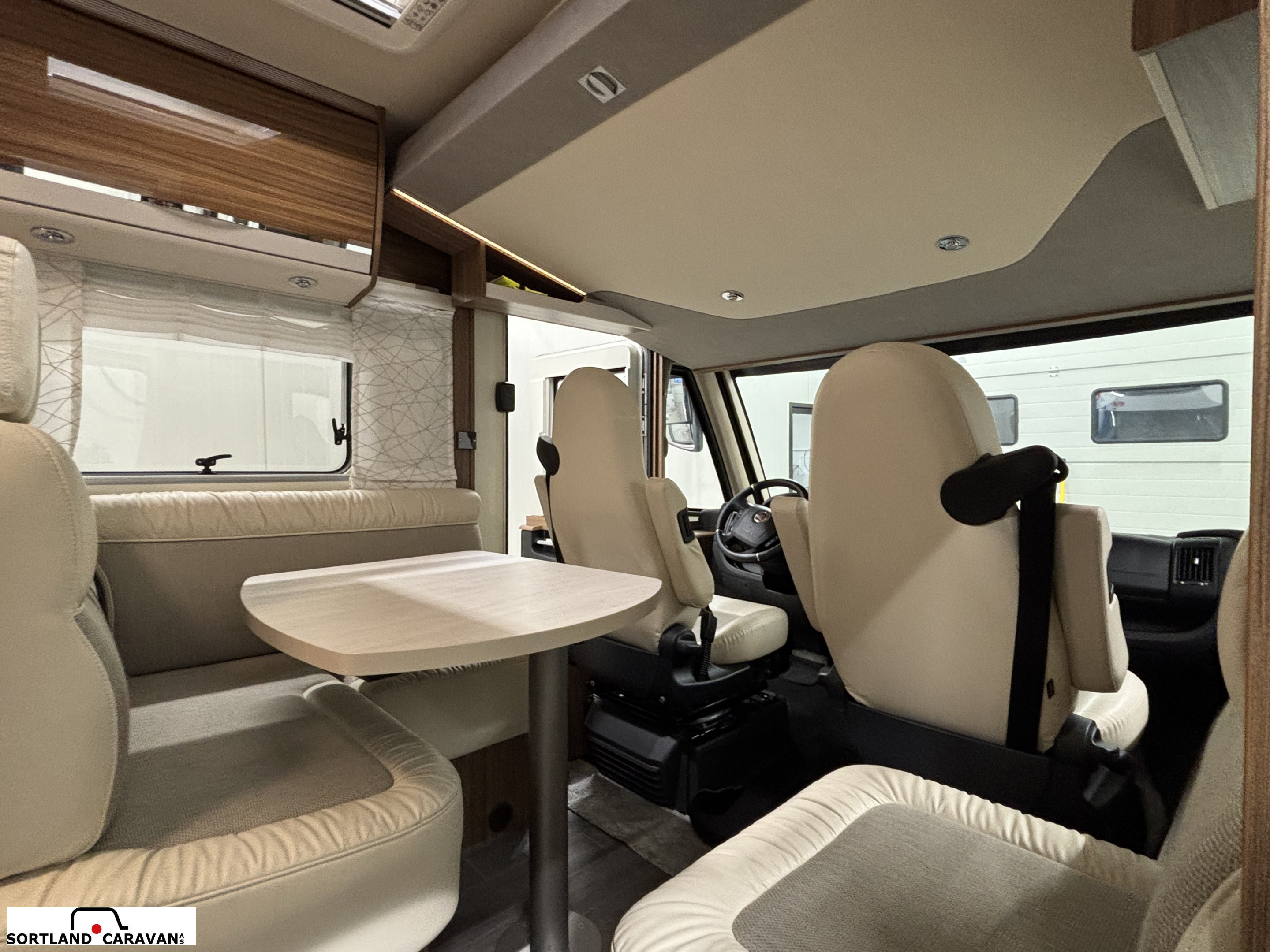 Eura Mobil IL 725 QB - Eura Mobil