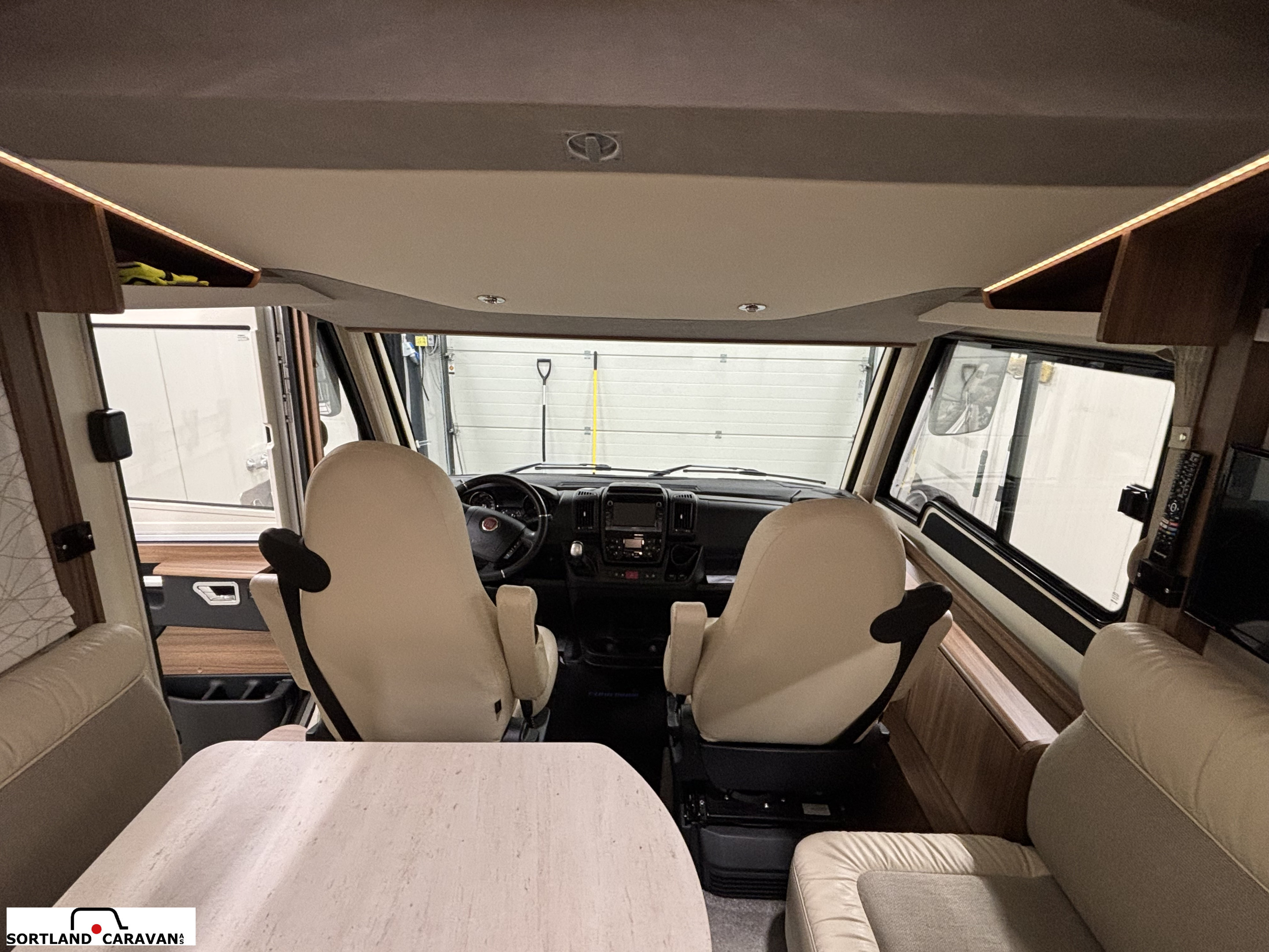 Eura Mobil IL 725 QB - Eura Mobil