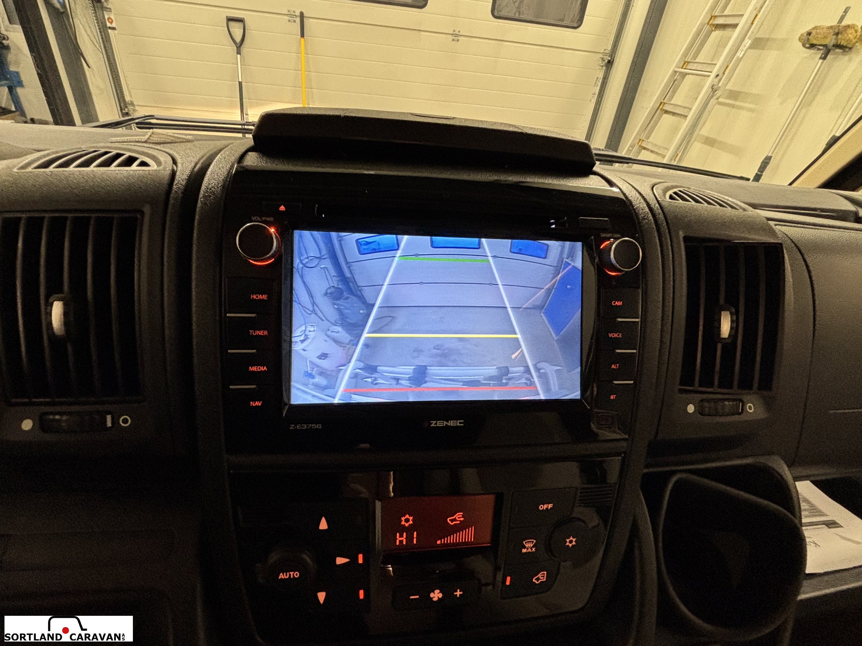 Eura Mobil IL 725 QB - Eura Mobil