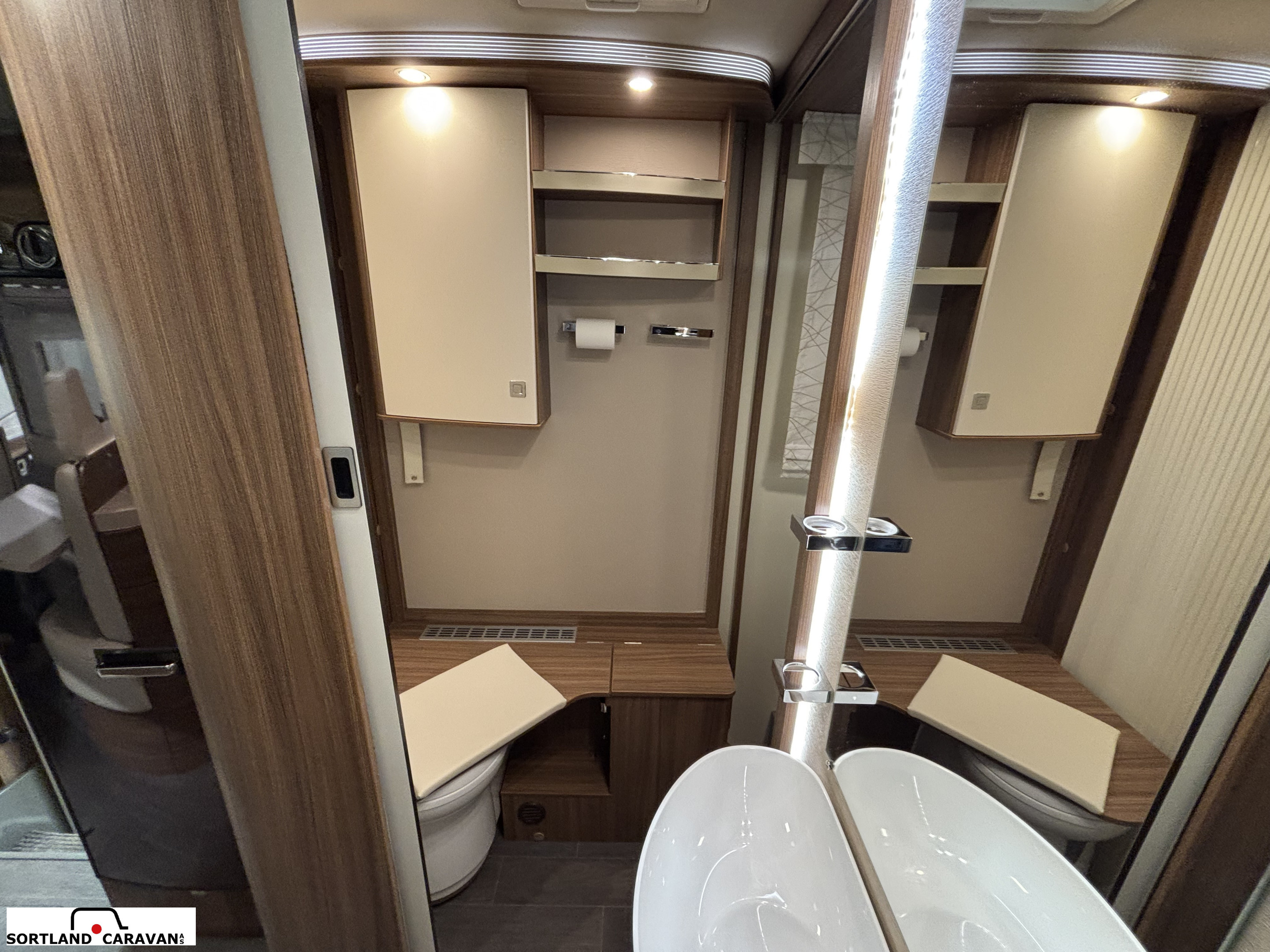 Eura Mobil IL 725 QB - Eura Mobil