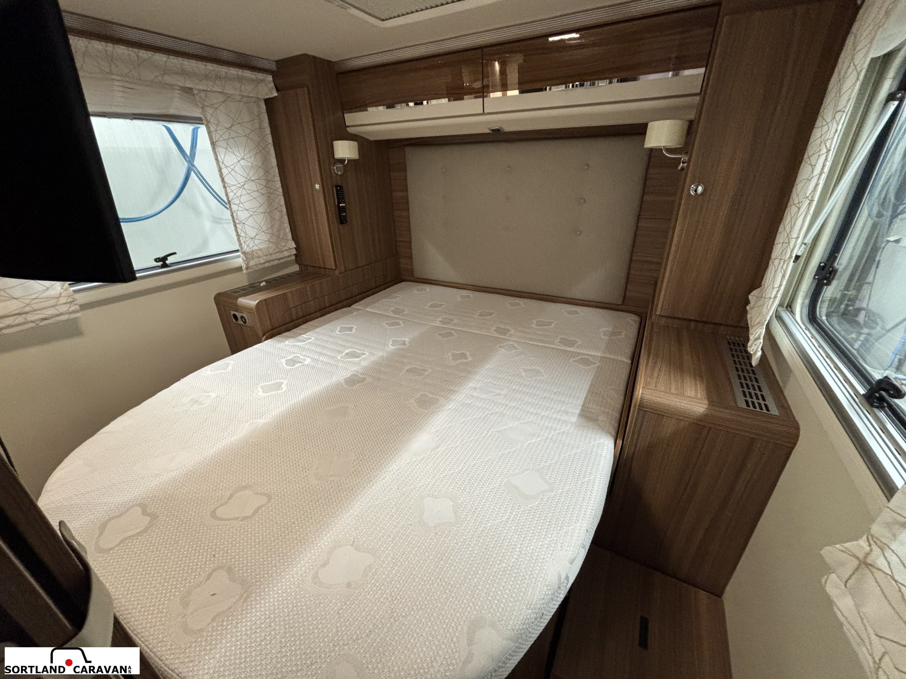 Eura Mobil IL 725 QB - Eura Mobil